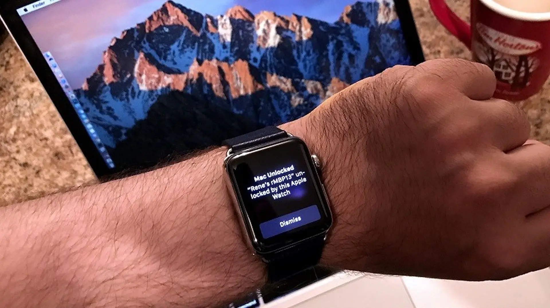 Trên macOS 10.15, Apple Watch có thể mở khóa máy Mac