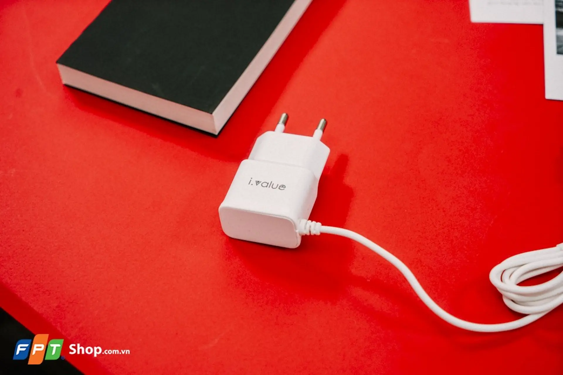 Sạc liền cáp Lightning ivalue MT-WC-001 2A