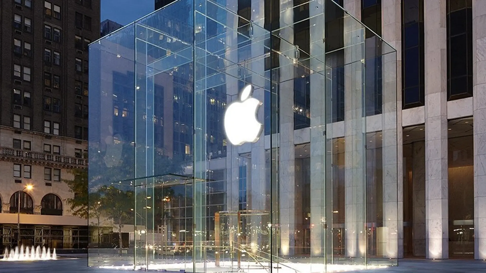 Bị nhầm là trộm, nam sinh viên kiện Apple đòi 1 tỷ USD tiền bồi thường