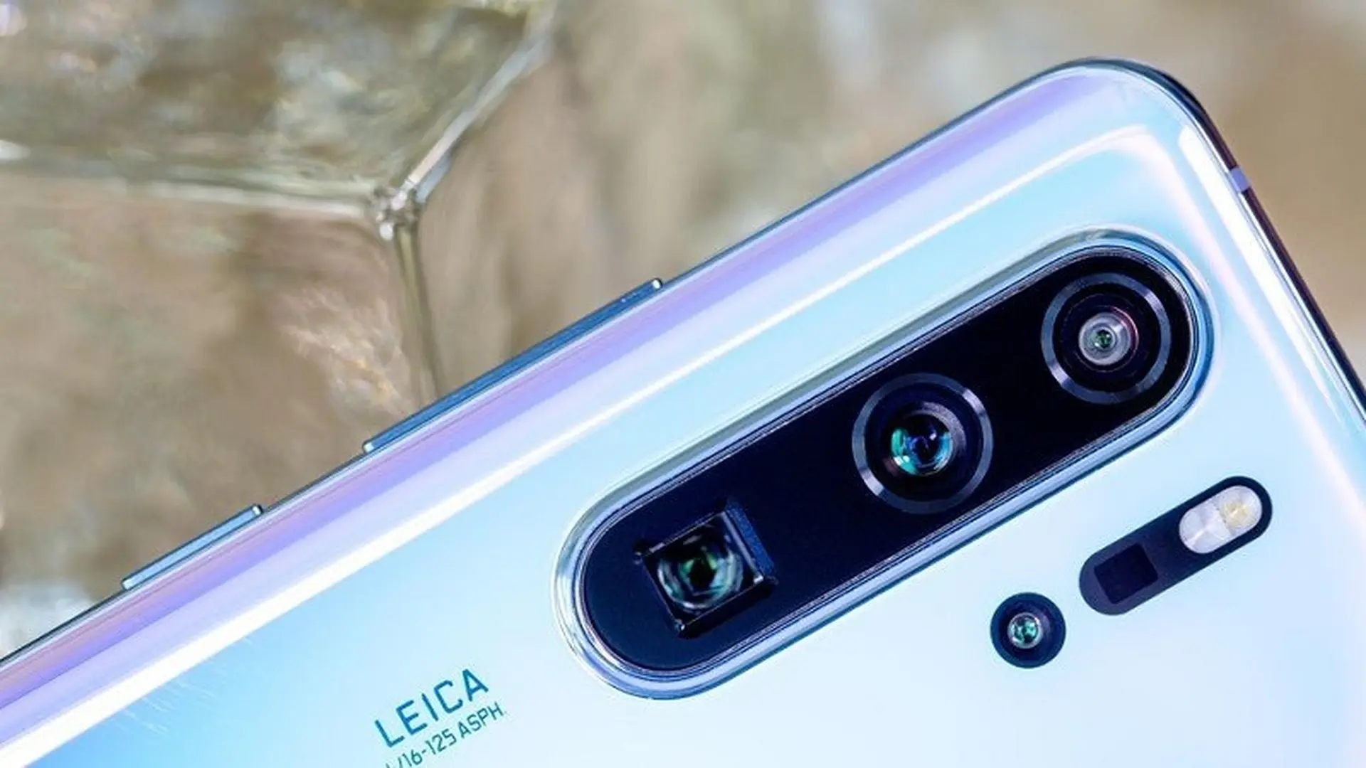 Huawei P30 Pro nhận cập nhật cải tiến khả năng chụp đêm và cảm biến vân tay trong màn hình