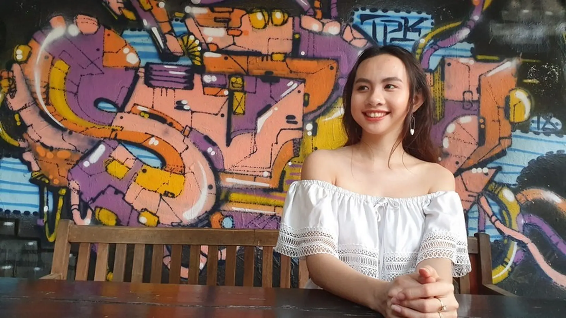 Trải nghiệm camera S10+ tại Saigon Outcast