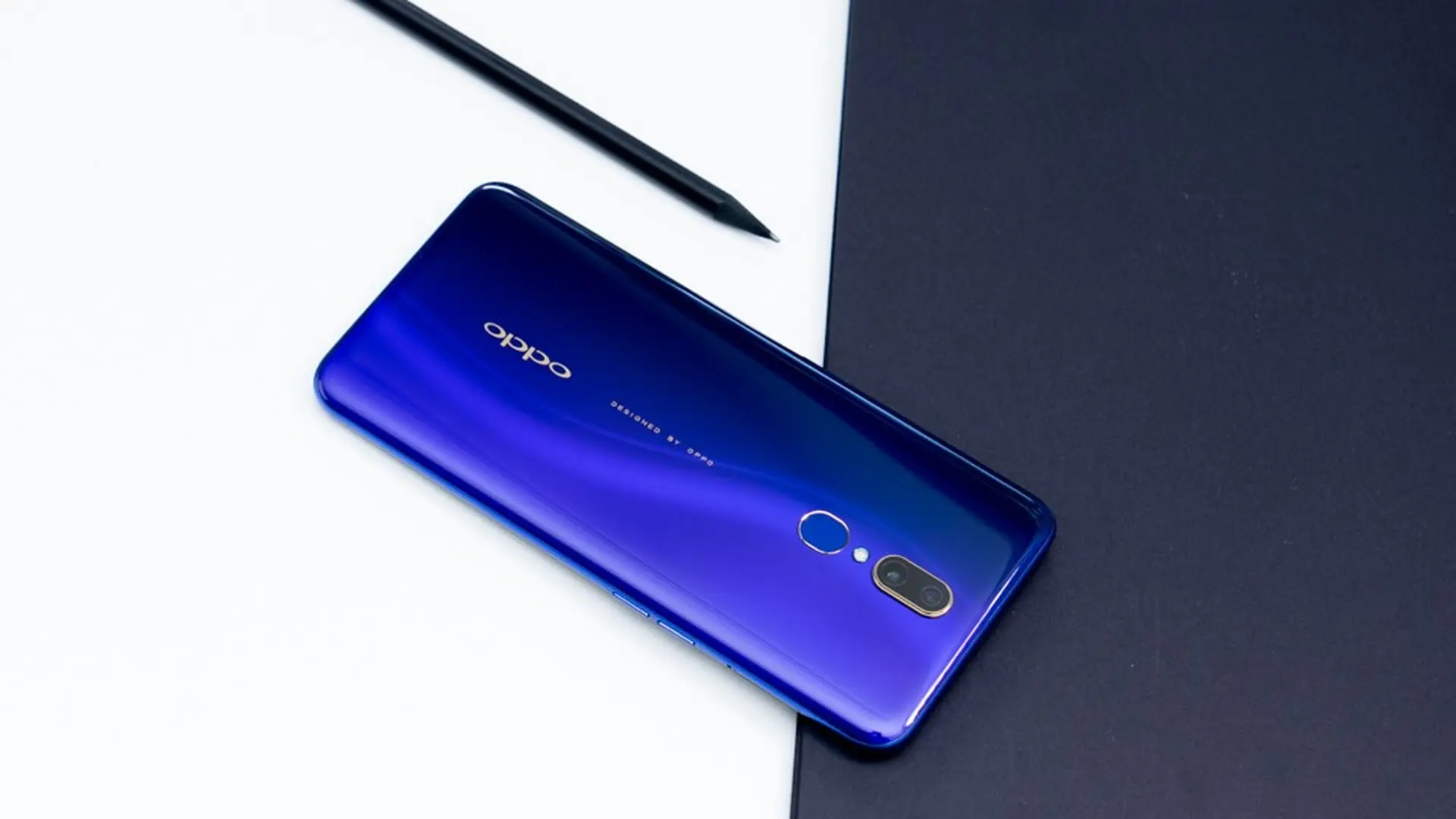 Điểm danh 4 smartphone OPPO có mặt lưng chuyển sắc tuyệt đẹp