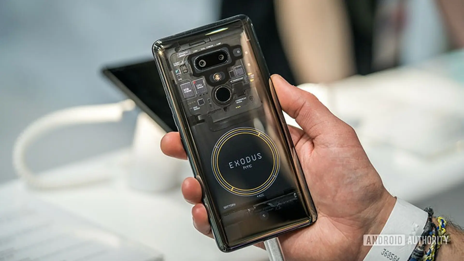 Hé lộ HTC Exodus 1s: Smartphone blockchain giá rẻ