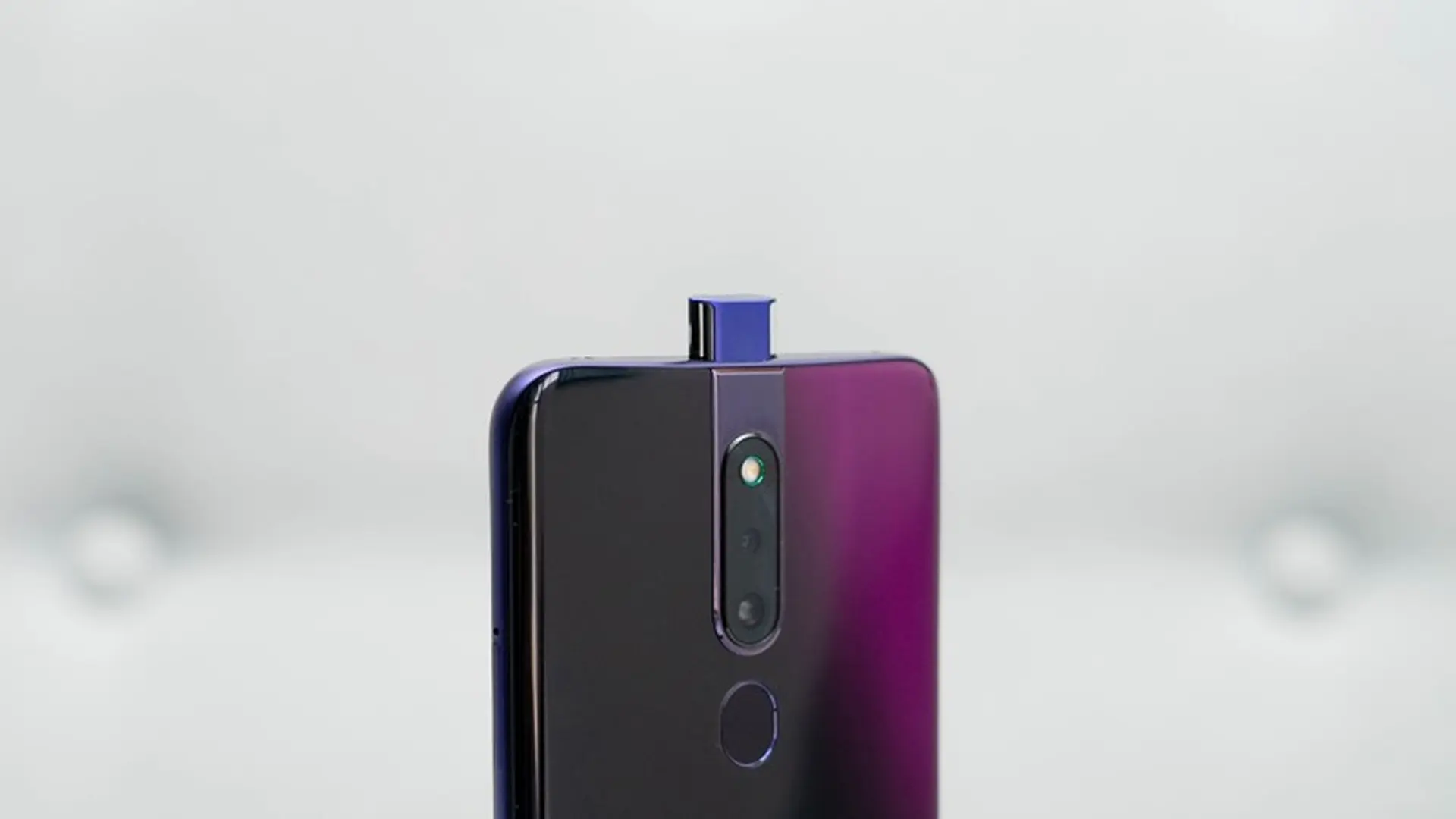 Loạt smartphone với màu sắc “đẹp ngỡ ngàng”, khiến bạn yêu ngay từ cái nhìn đầu tiên 