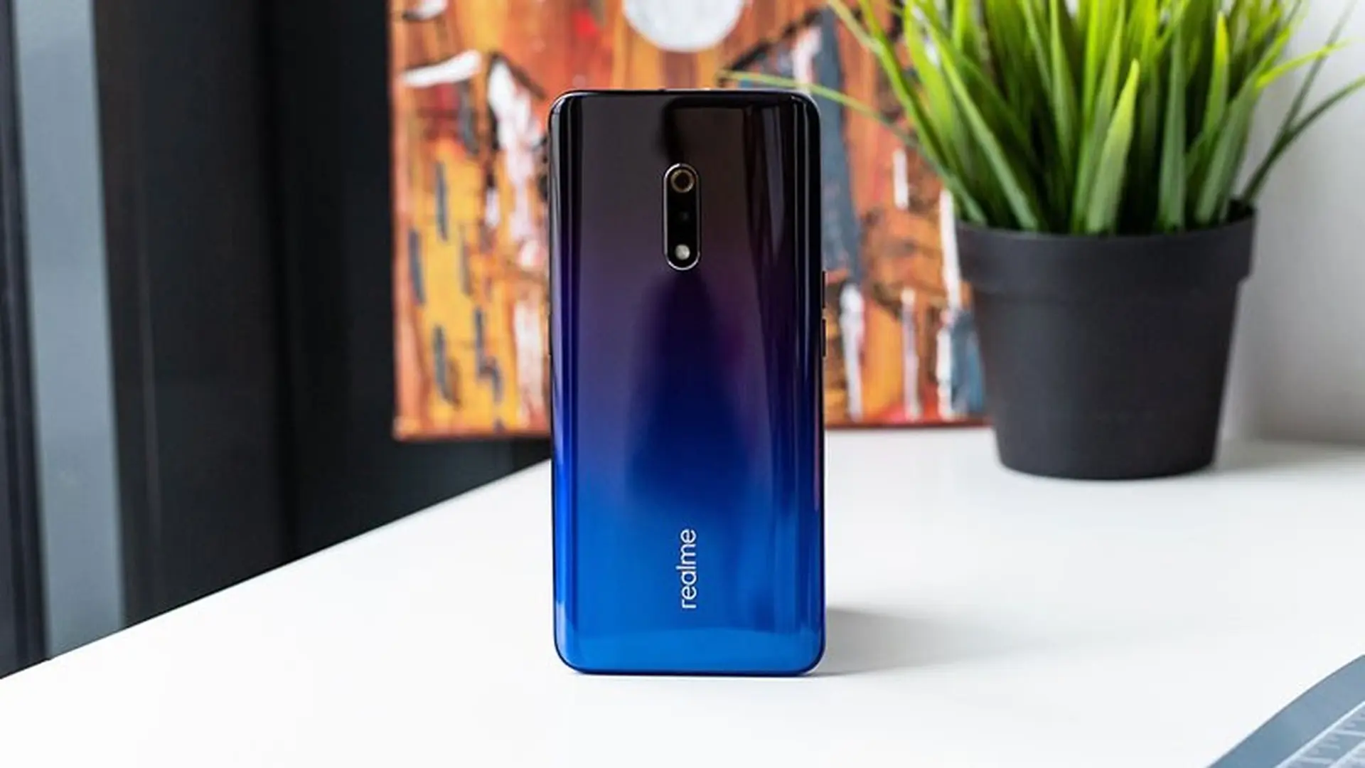 Mọi thứ về Realme X vừa ra mắt: Chip Snapdragon 710, không có notch, camera selfie pop-up, vân tay trong màn hình