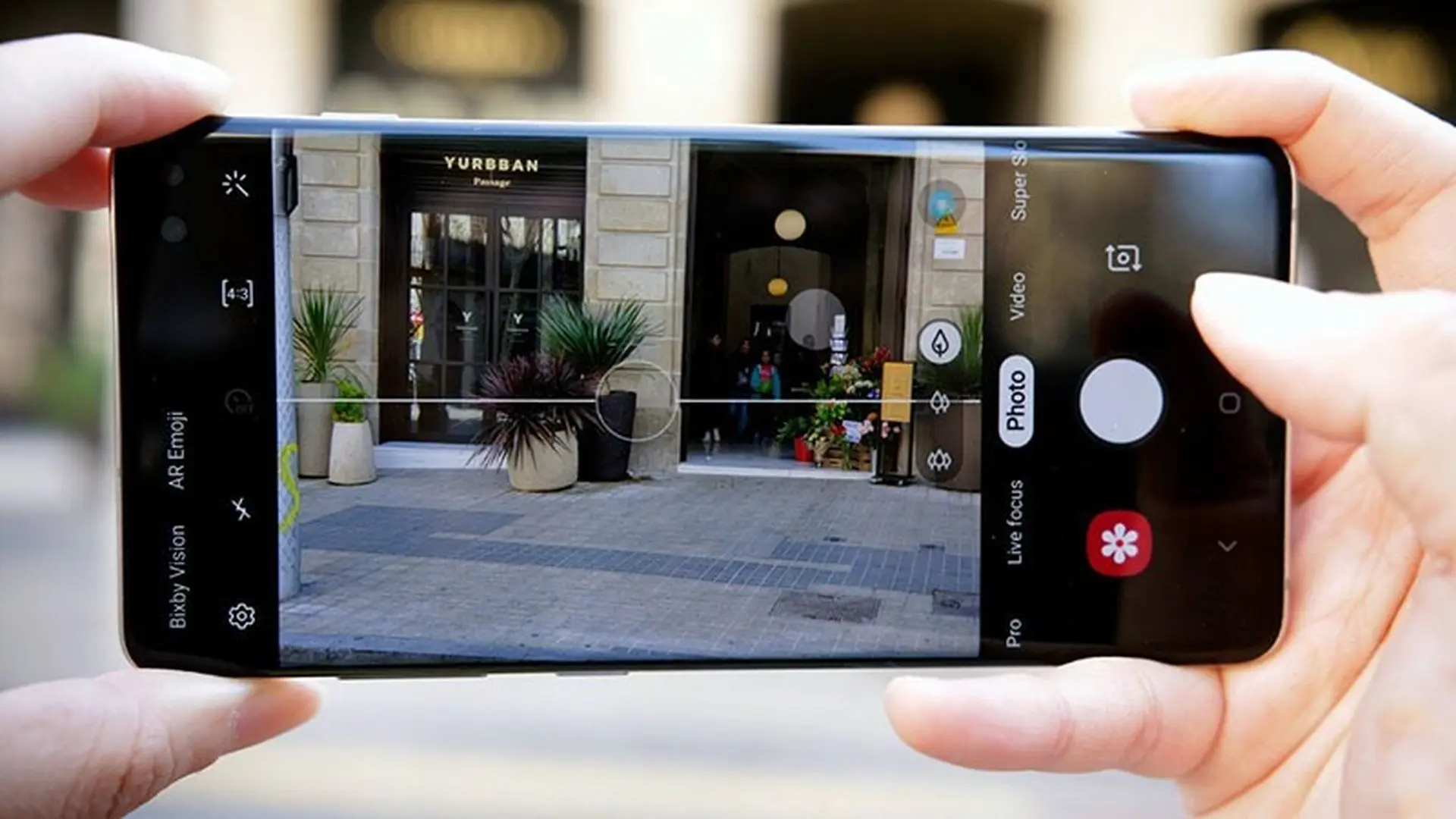 Samsung Galaxy S10 được cập nhật cải thiện chế độ Night Mode