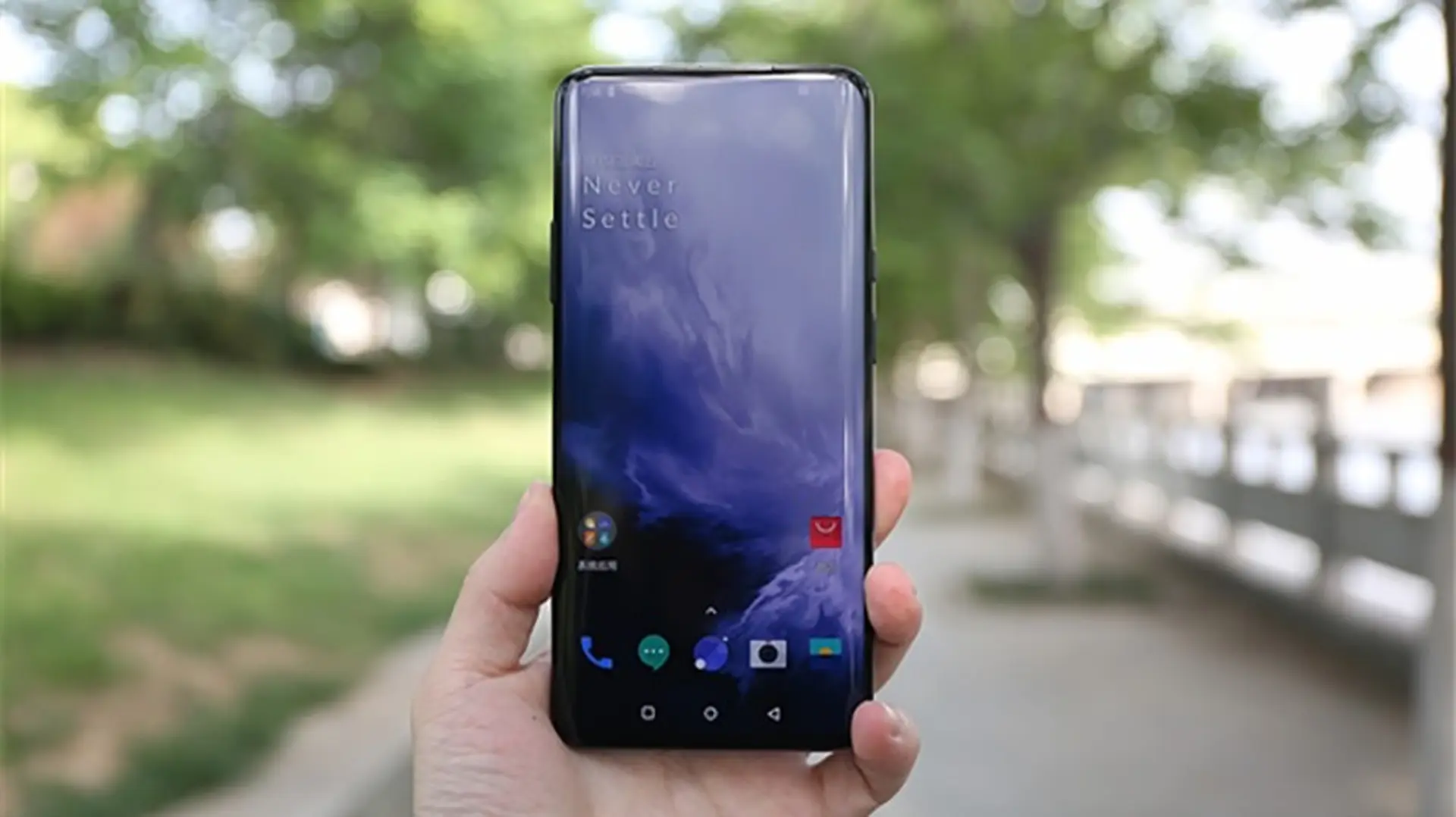 Siêu phẩm OnePlus 7 Pro cháy hàng chỉ sau một phút mở bán