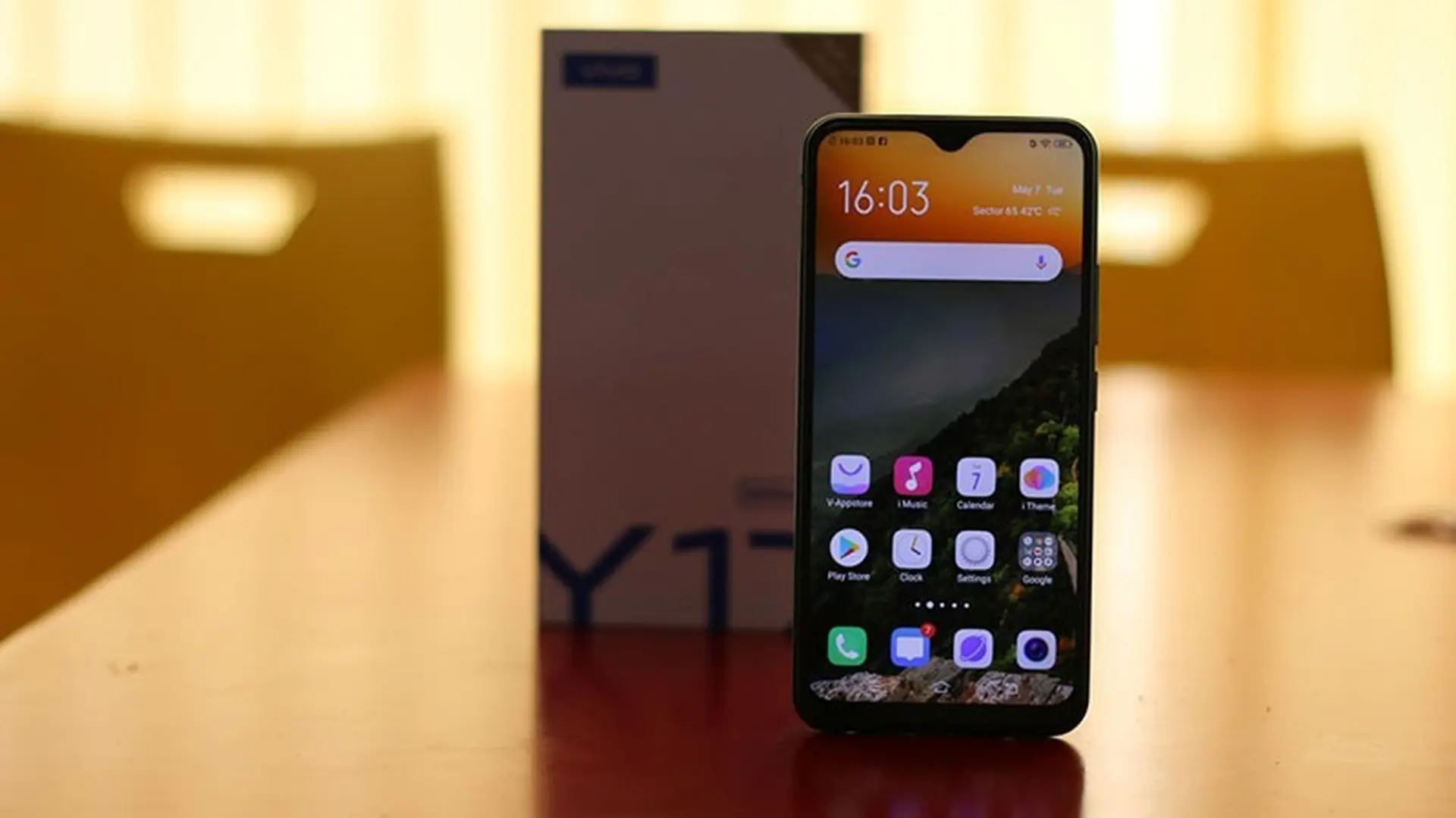 Trên tay Vivo Y17: Helio P35, 3 camera AI, pin 5000 mAh, giá 6 triệu đồng