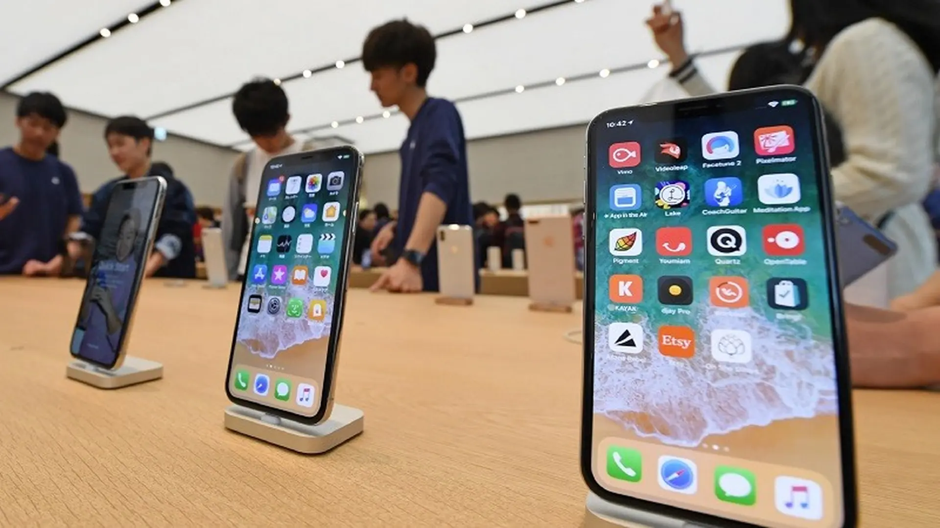 Doanh số iPhone tại Trung Quốc có thể bị giảm 1 nửa, vì cuộc chiến thương mại Mỹ - Trung