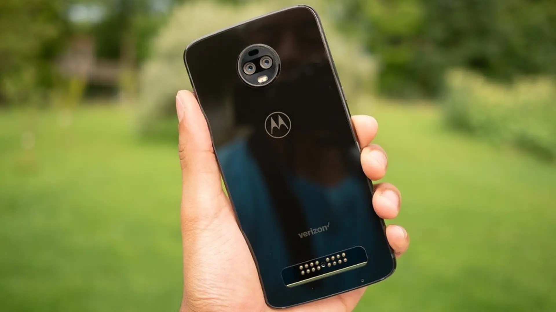 Moto Z4 Force có thể là câu trả lời của Motorola cho Galaxy S10e