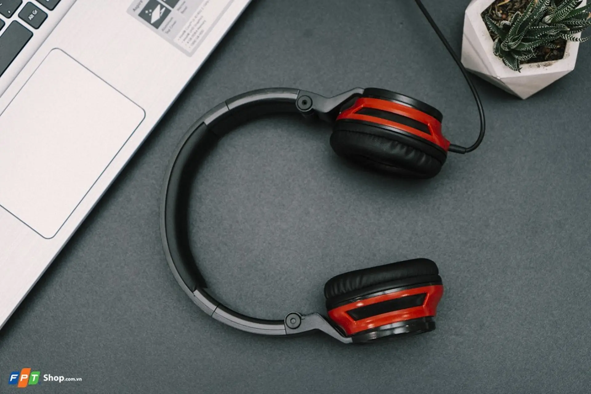 https://fptshop.com.vn/