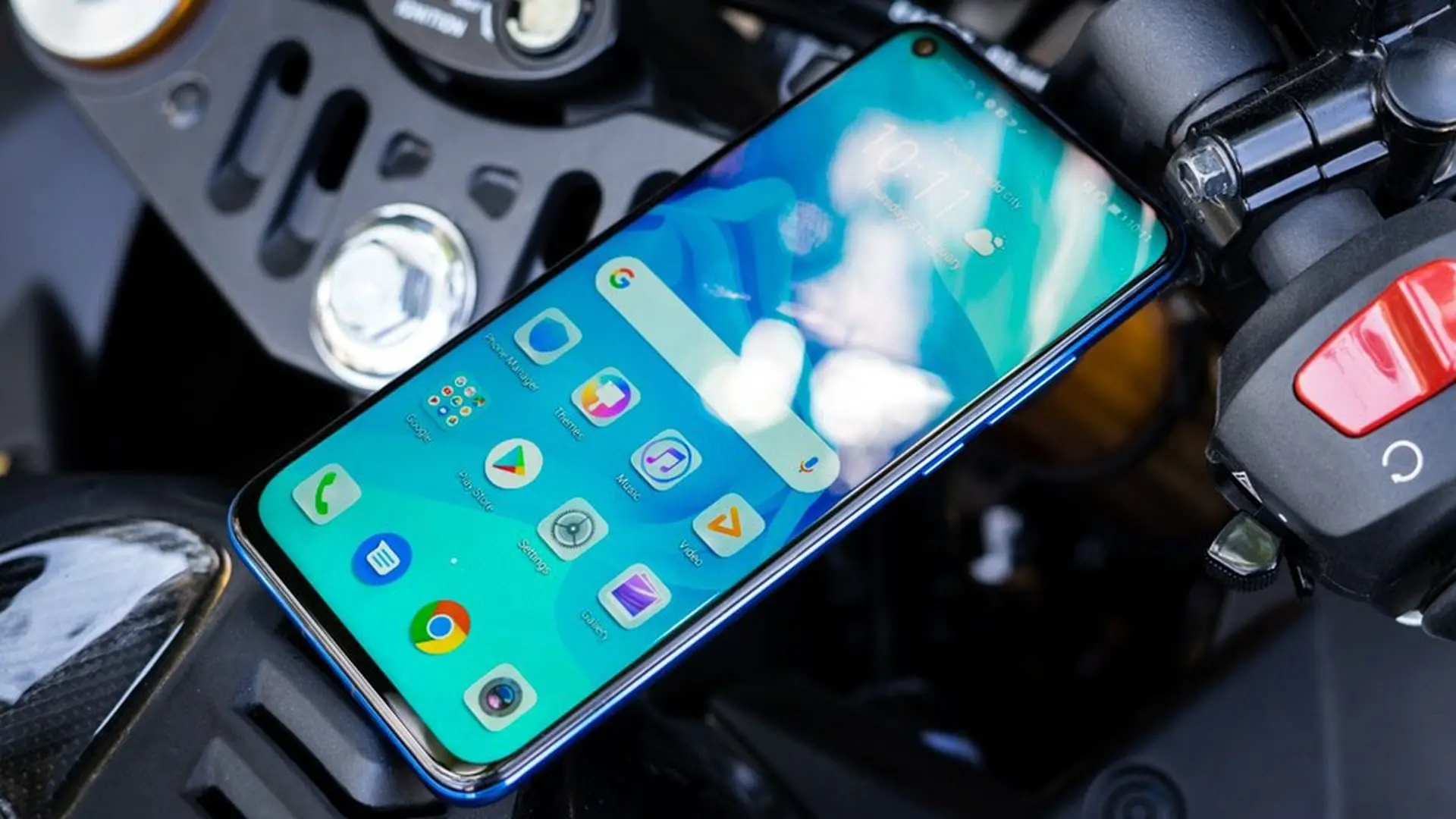 Hướng dẫn tạo báo thức trên Honor View 20