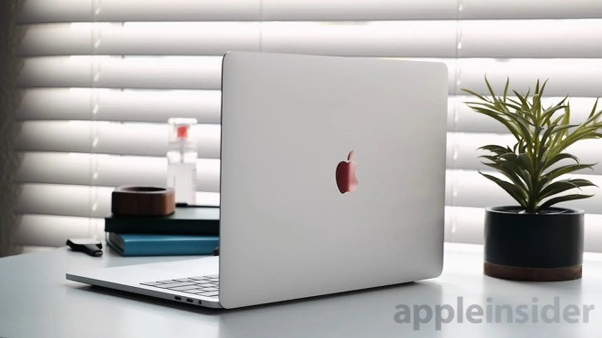 Trên tay Macbook Pro 13" 2019: Thiết kế tinh tế, hiệu năng mạnh mẽ và nâng cấp bàn phím