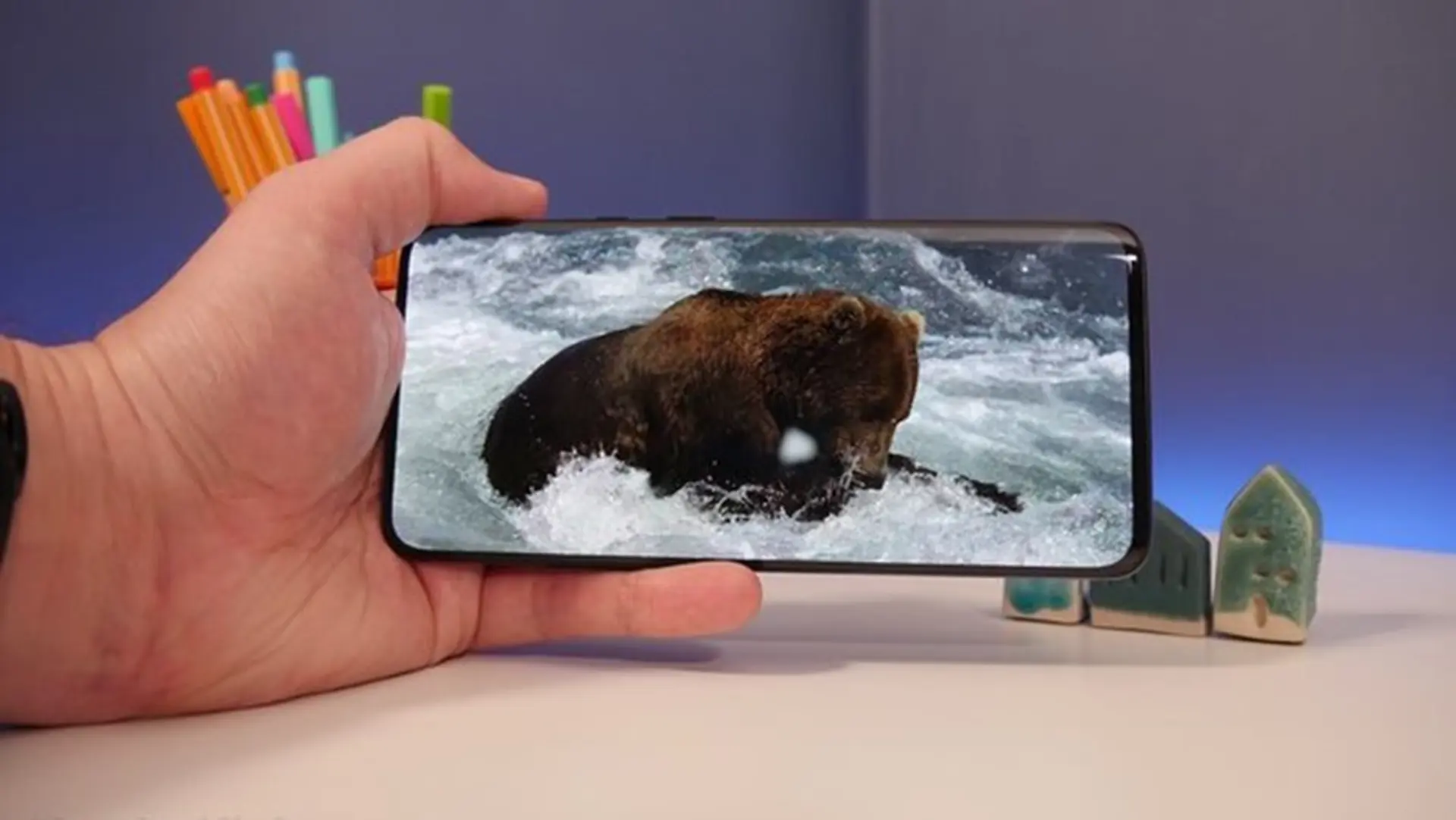 So sánh nhanh OnePlus 7 Pro với Google Pixel 4 XL: Flagship nào sẽ tốt hơn?