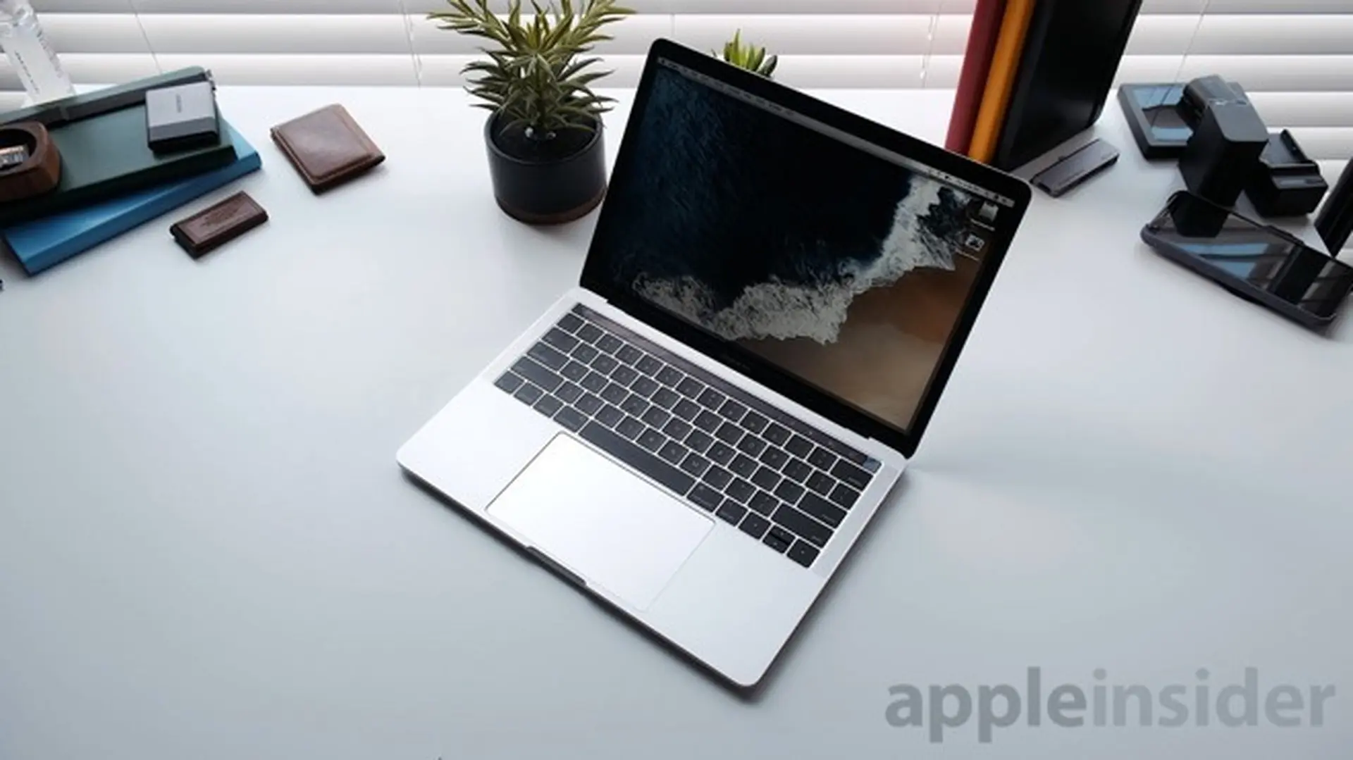 Trên tay Macbook Pro 13” 2019: Hiệu năng nâng cấp mạnh mẽ