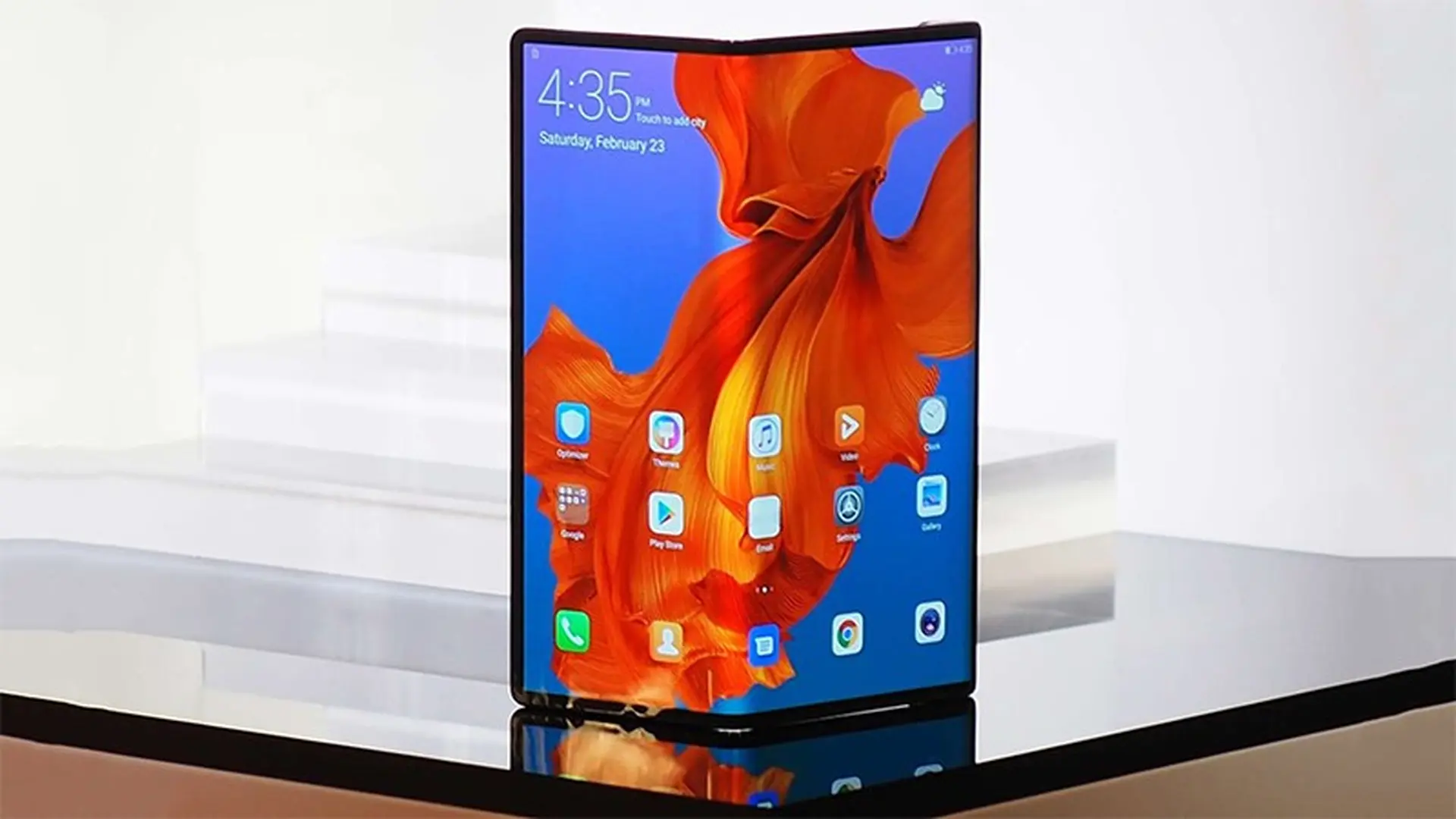 Sau Samsung, đến lượt Huawei hoãn ngày lên kệ siêu phẩm màn hình gập Mate X đến tháng 9