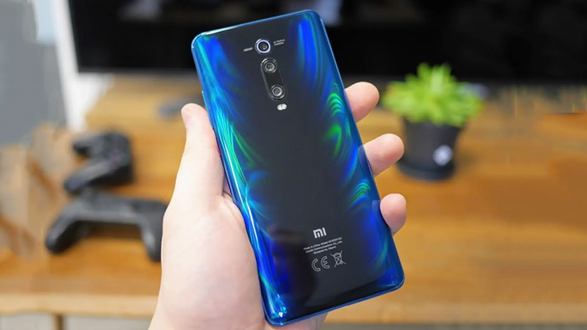 Trên tay Xiaomi Mi 9T: Chuẩn mực điện thoại tầm trung mới