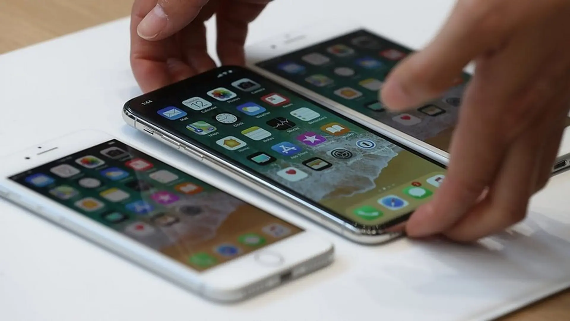 Sử dụng màn hình braille với VoiceOver trên iPhone