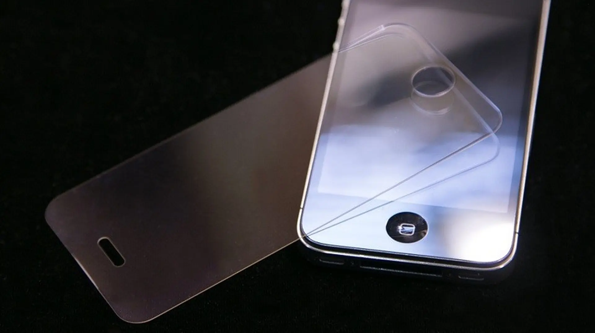 Ngược dòng lịch sử: Sự trỗi dậy của Gorilla Glass và cách nó thay đổi ngành công nghiệp điện thoại