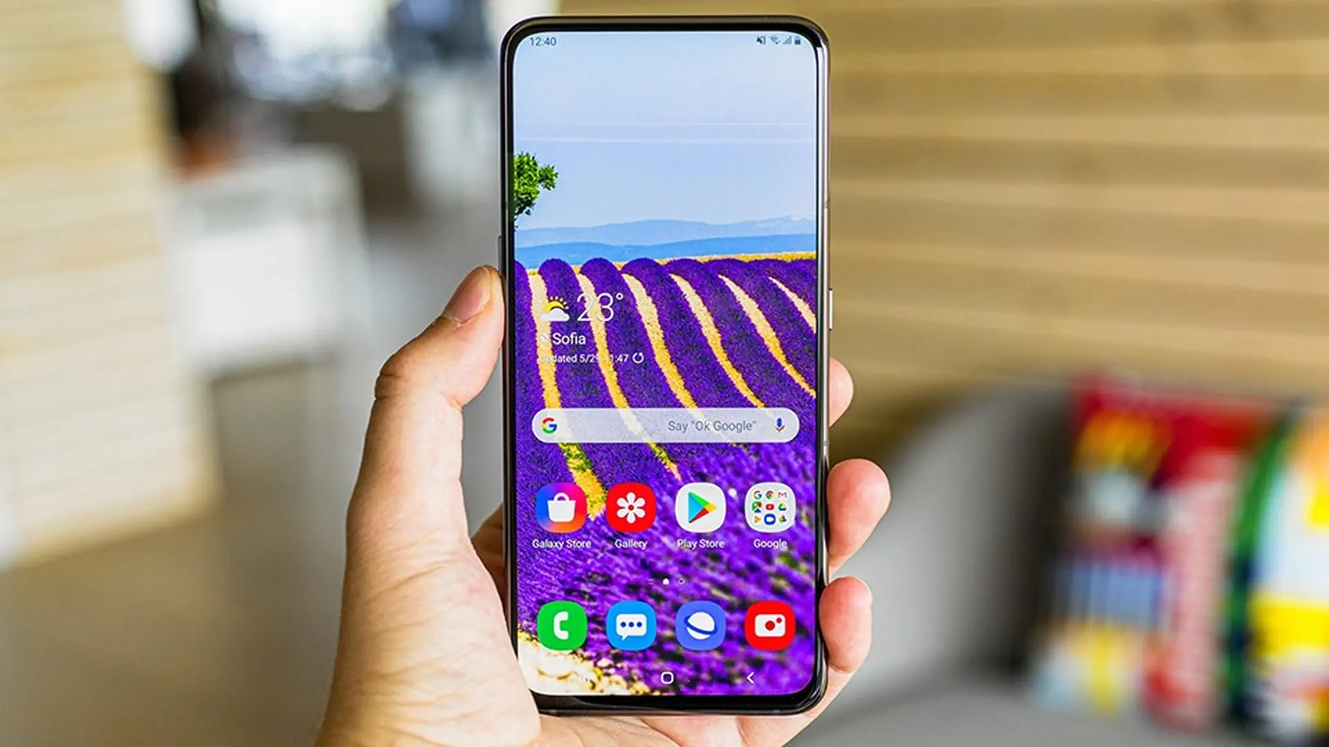 Tìm hiểu thiết kế Samsung Galaxy A80: smartphone có camera xoay trượt đầu tiên trên thế giới