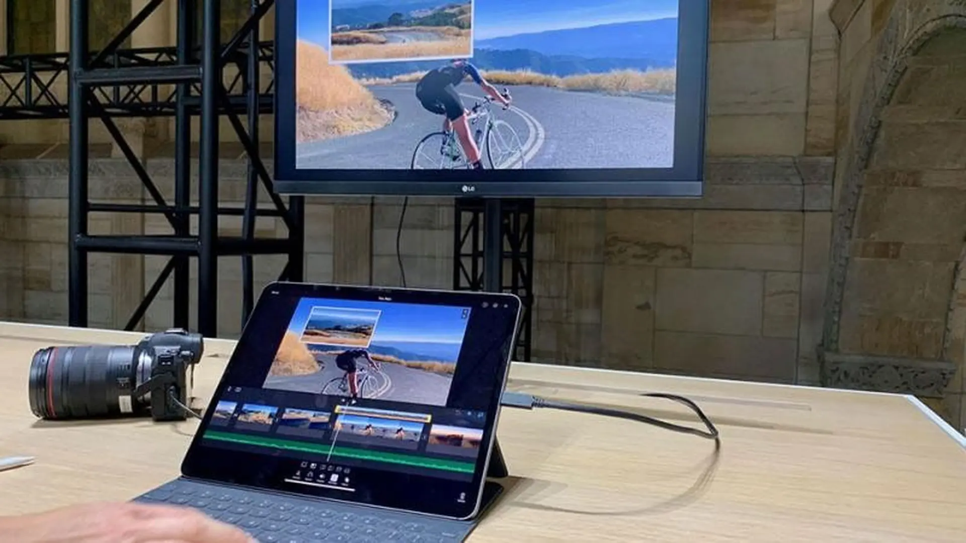 Cách sử dụng bộ nhớ ngoài trên iPad và iPhone với iOS 13