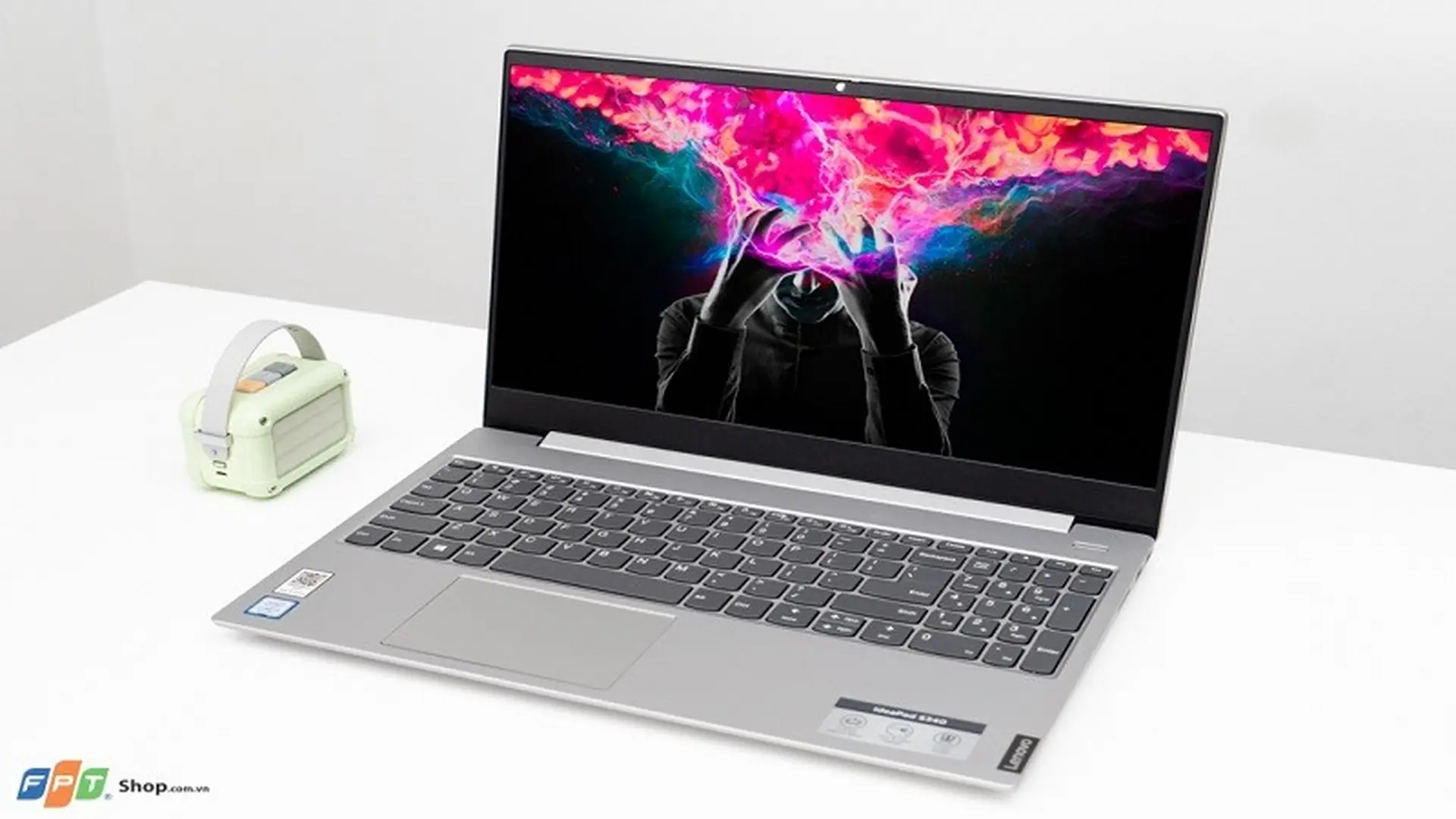 Trên tay Lenovo Ideapad S340 phiên bản AMD: Thiết kế đẹp, đã nhẹ lại còn mảnh mai