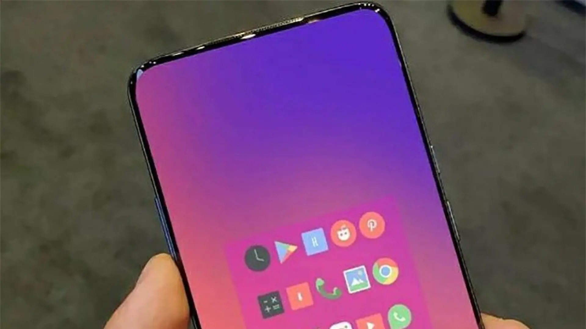 Xiaomi Mi CC9 bất ngờ lộ ảnh thực tế với màn hình hoàn toàn không viền ấn tượng