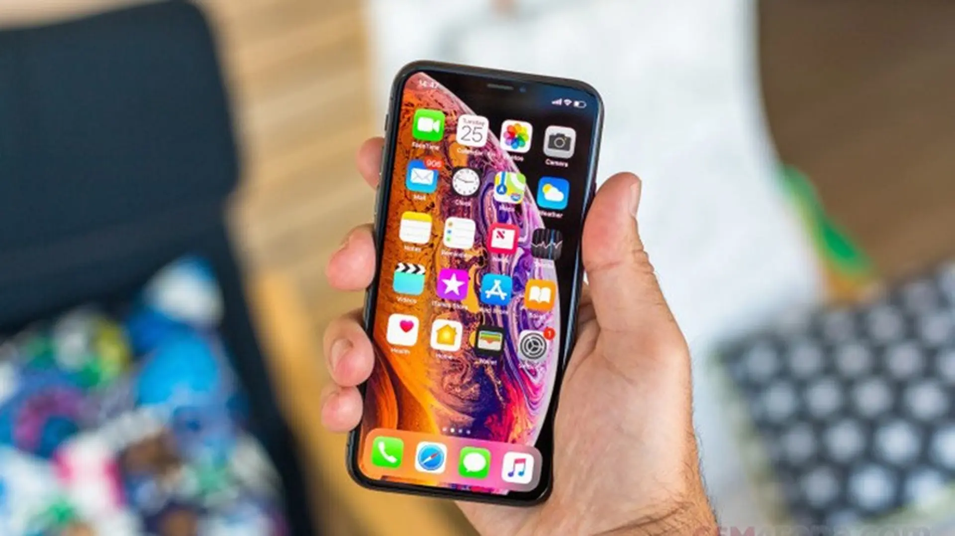 Lệnh cấm của Mỹ dành cho Huawei đã giúp Apple tăng nhẹ sản xuất iPhone