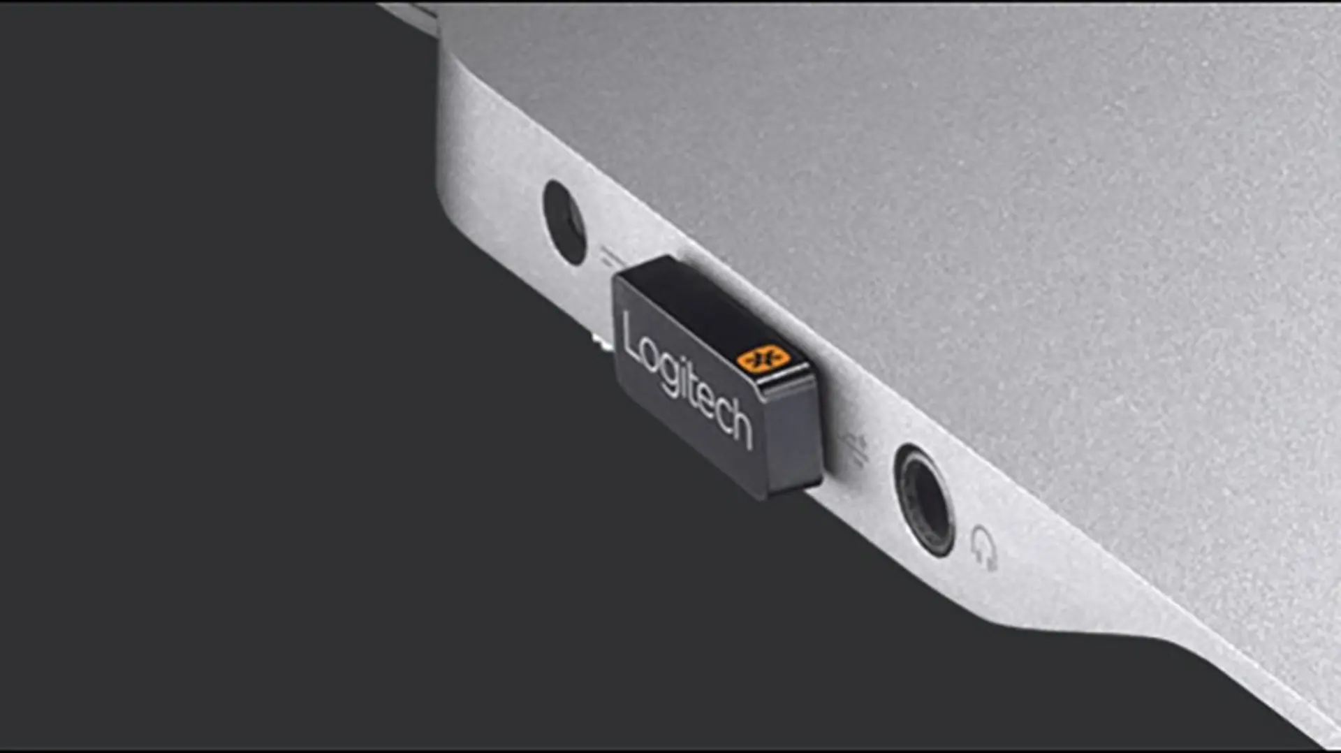 Hãy cập nhật firmware cho đầu USB của chuột, bàn phím Logitech ngay lập tức