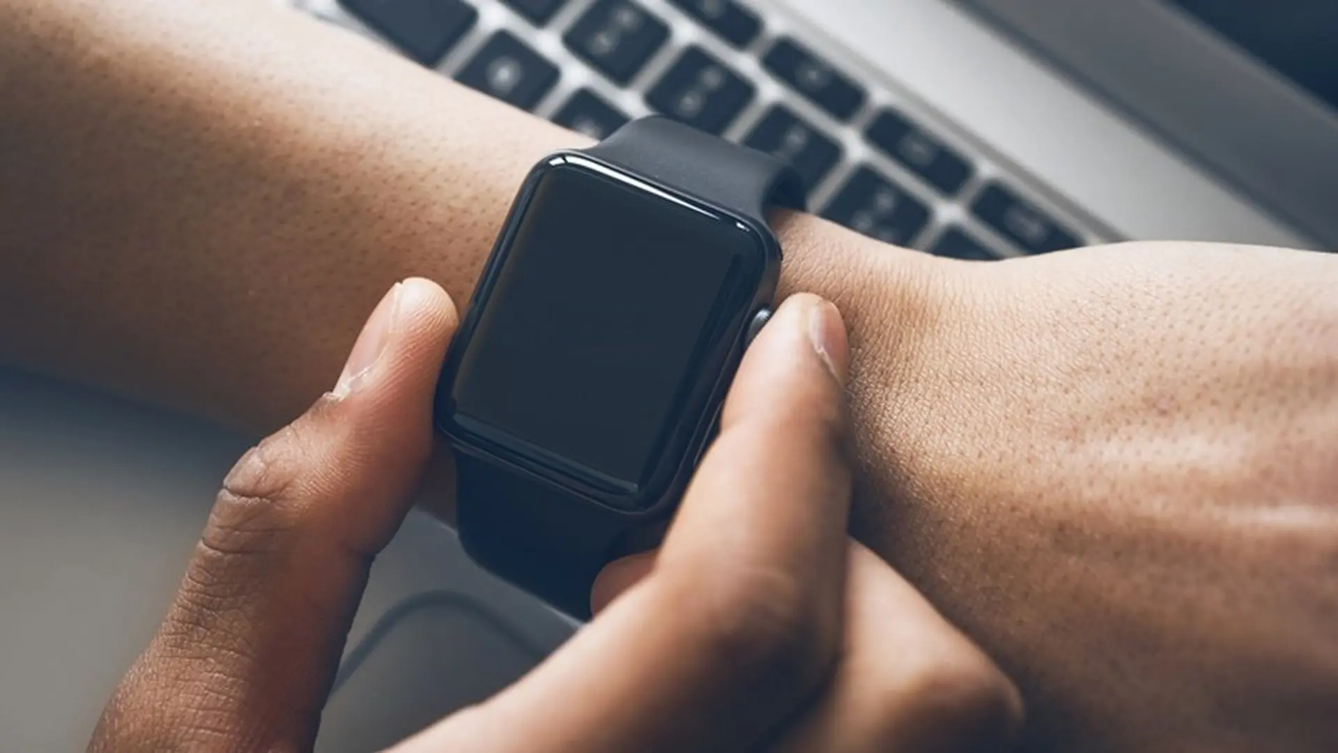 Tác vụ cơ bản trên Apple Watch với VoiceOver