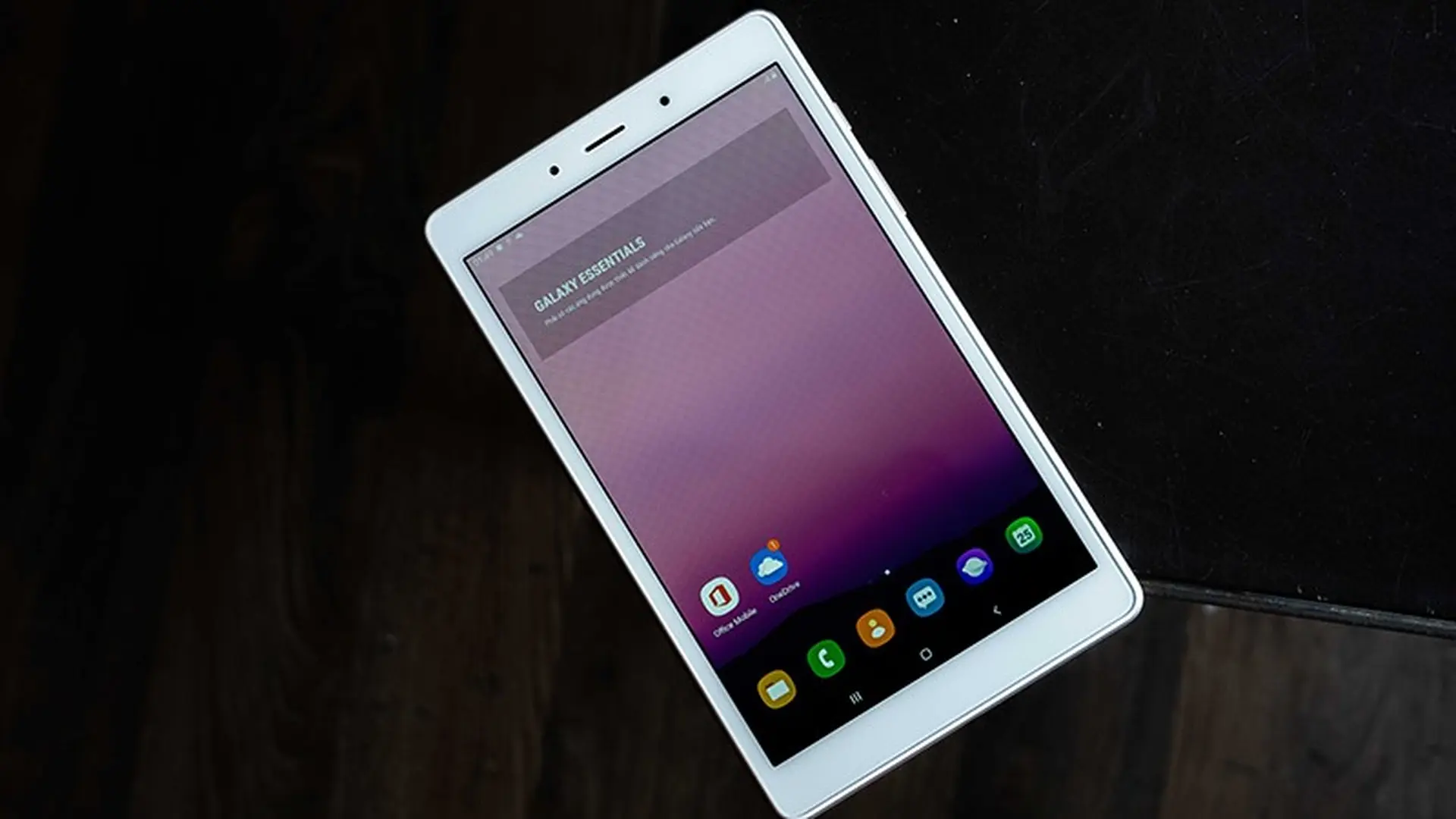 Samsung ra mắt "điện thoại bảng" Galaxy Tab A 8.0: Thiên về giải trí, giá chỉ 3,69 triệu