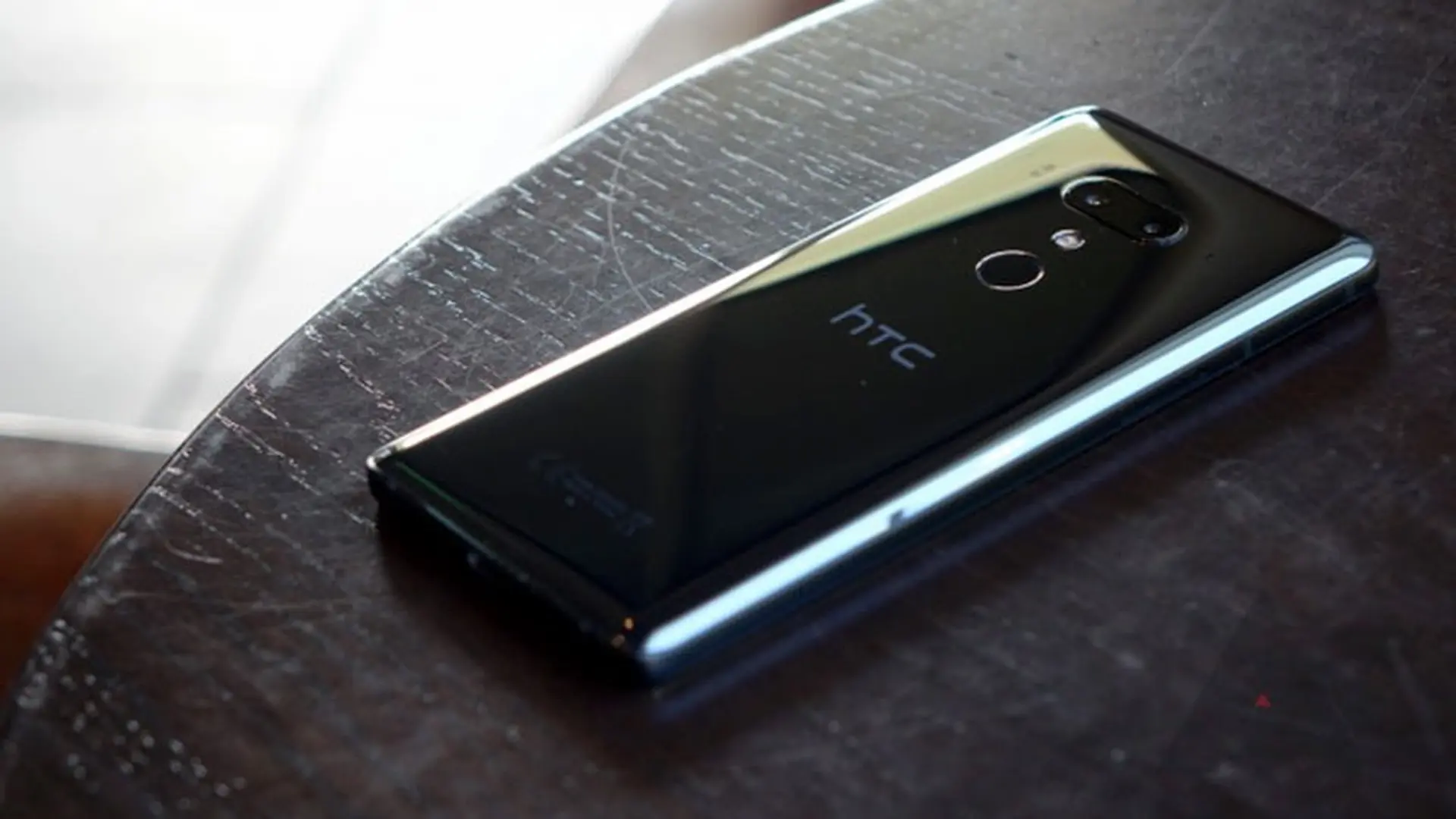 HTC bắt đầu triển khai Android Pie cho HTC U12 +