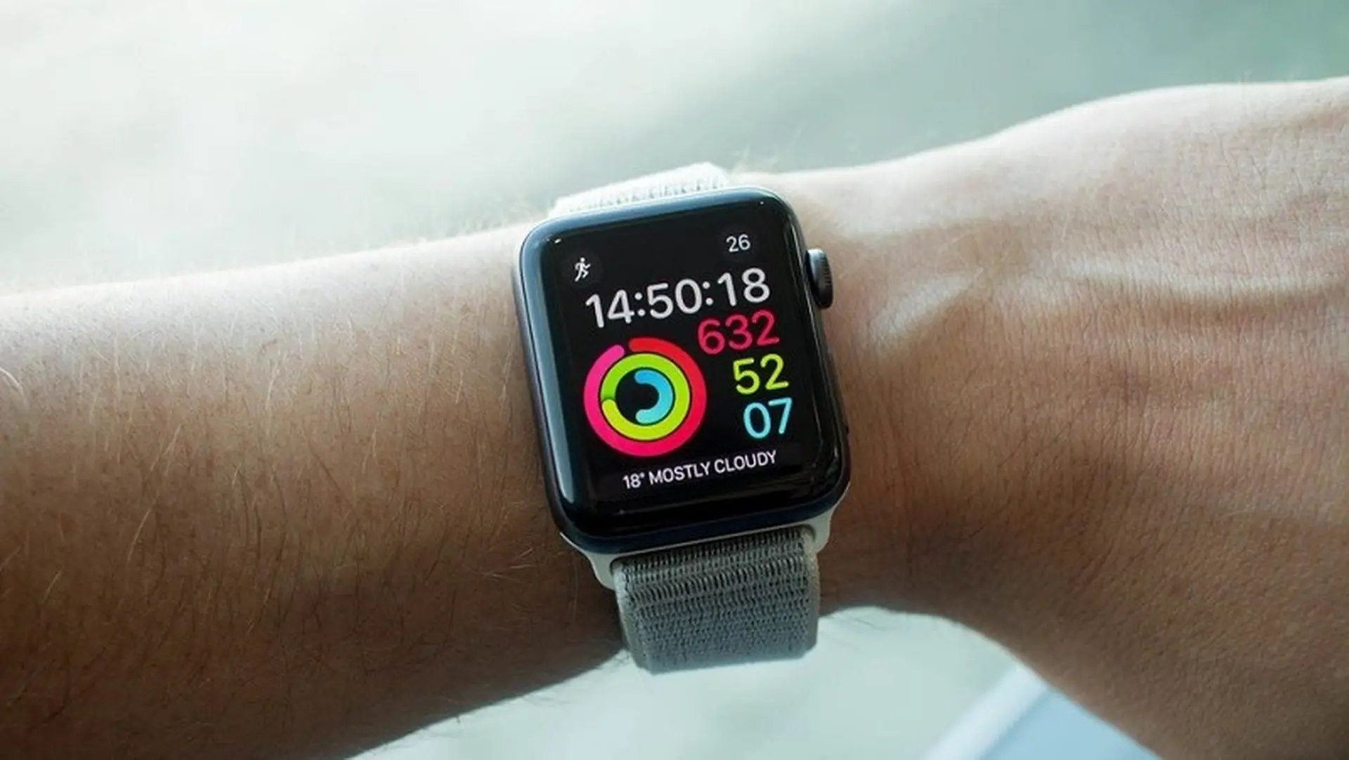 Apple Watch tiếp tục phát hiện ra bệnh tim cho 1 người đàn ông 48 tuổi