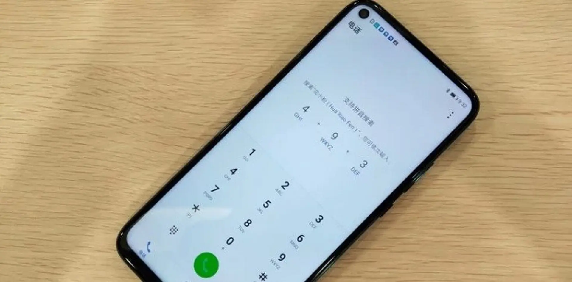 Huawei Nova 5i Pro lộ ảnh thiết kế ngoài đời thực với màn hình “nốt ruồi”