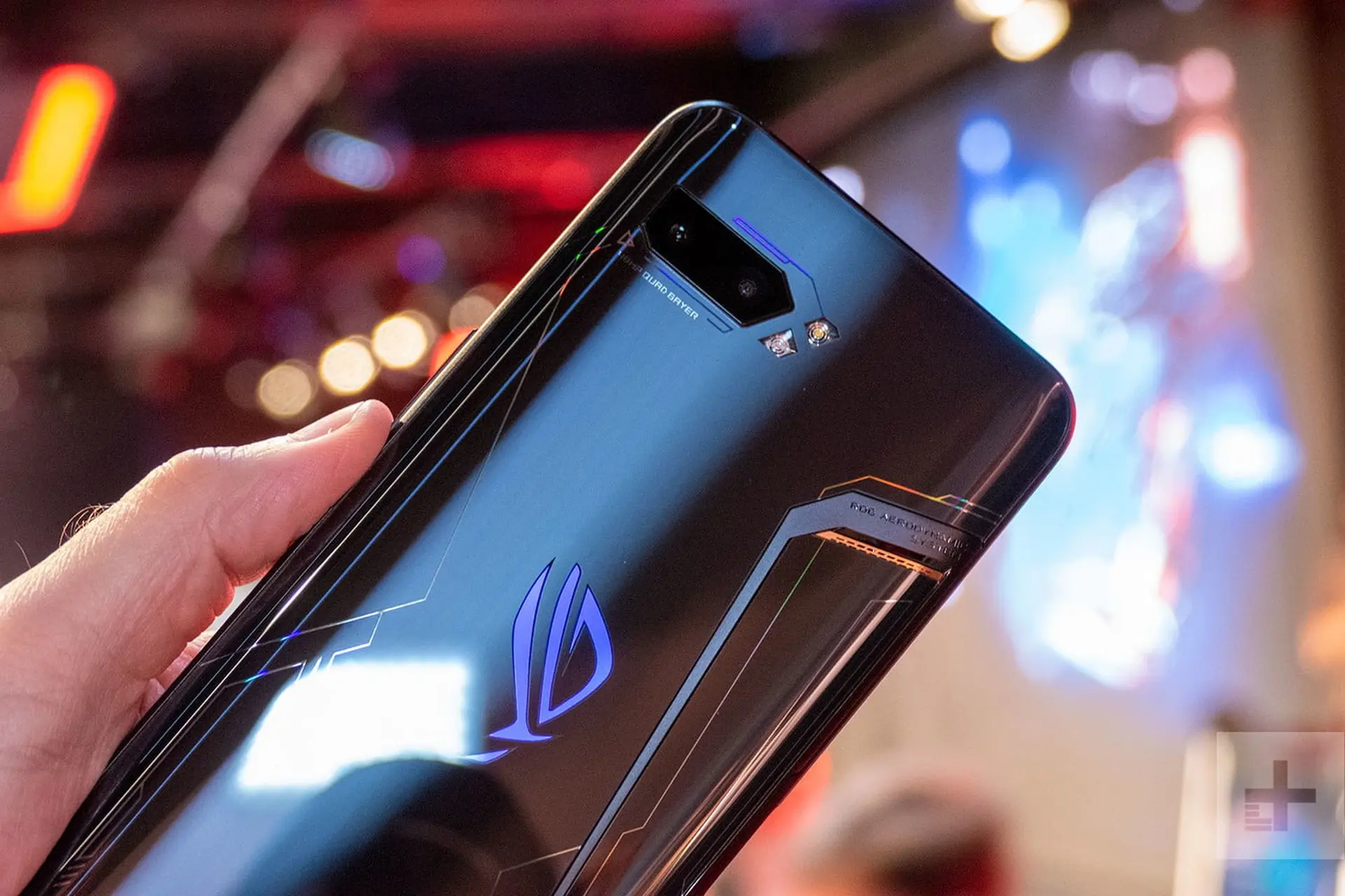 Chỉ sau vài tiếng, ASUS ROG Phone 2 tiếp tục phá vỡ kỷ lục với hơn 2 triệu đơn đặt hàng trước