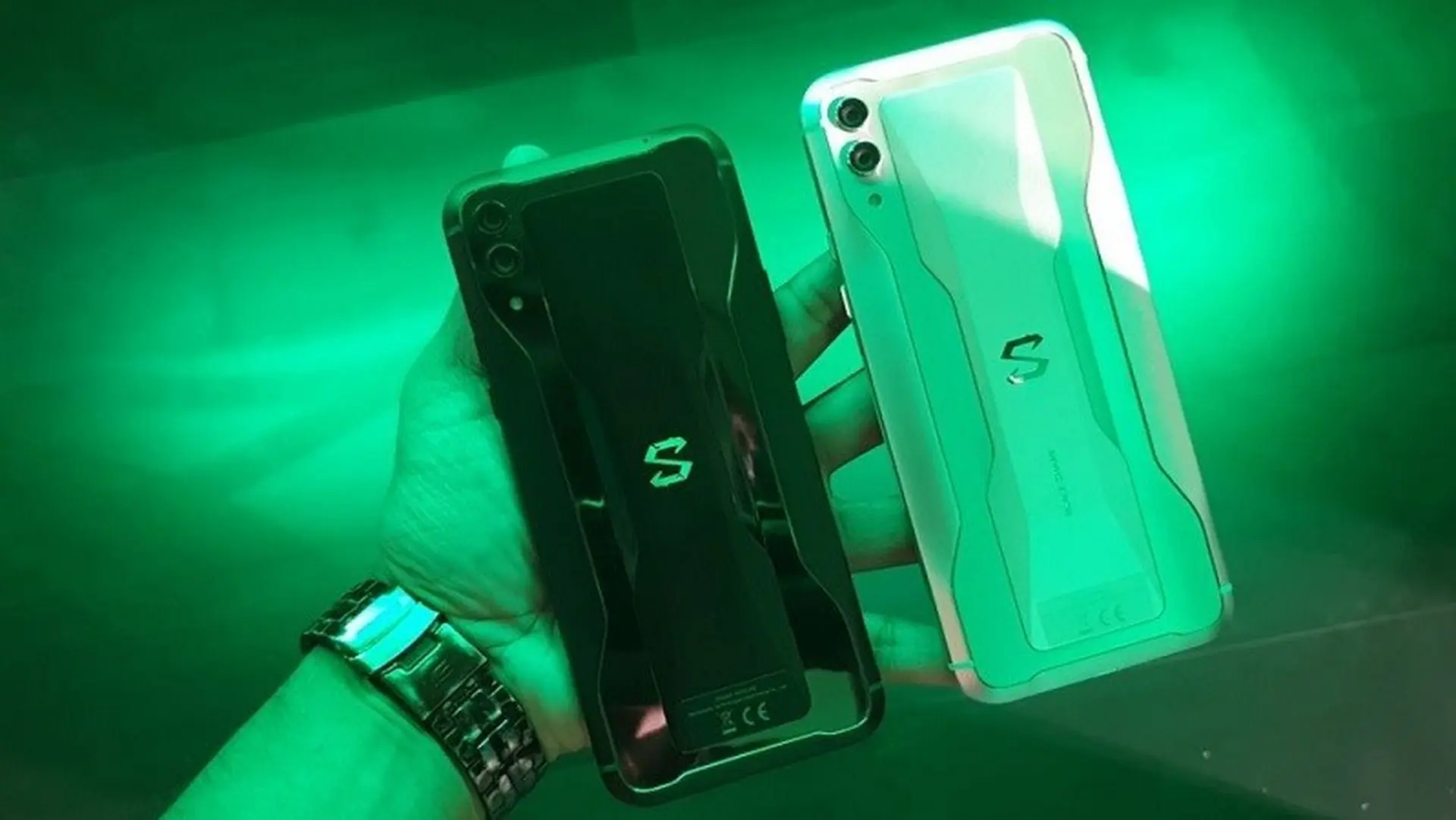Xiaomi Black Shark 2 Pro có 3 phiên bản, mặt trước giống với Black Shark 2