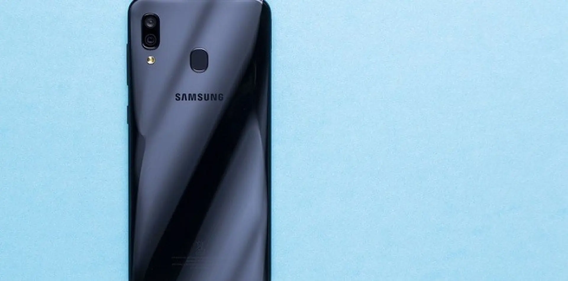 Samsung Galaxy A30s sẽ trang bị 3 camera sau và màn hình Infinity-V