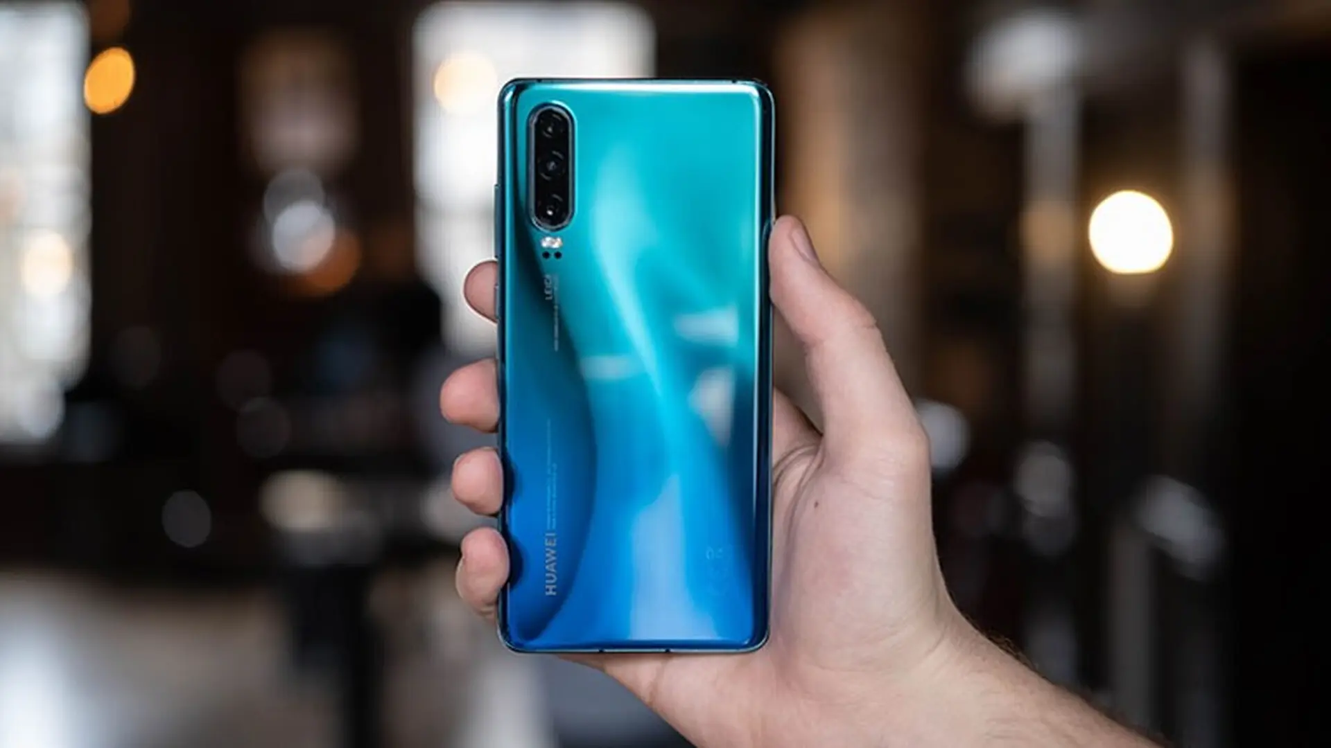 Huawei P30 có thêm phiên bản mới với 6GB RAM, 128GB lưu trữ, giá 13.5 triệu