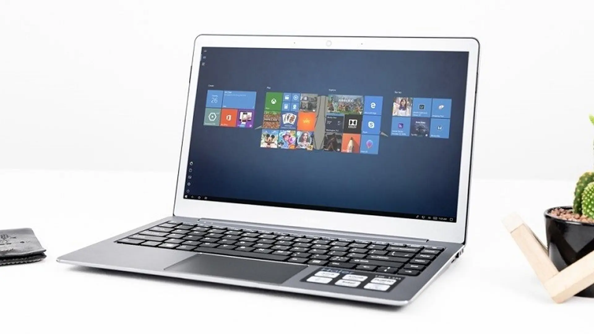 Haier S1: "MacBook Air" chạy Windows, màn hình đẹp, giá chỉ 5 triệu đồng!