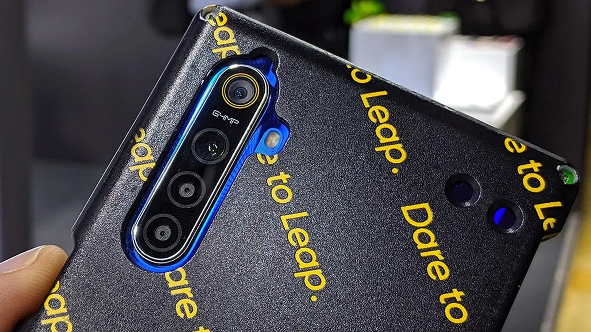 Realme sắp ra mắt smartphone Snapdragon 855 và camera 64MP