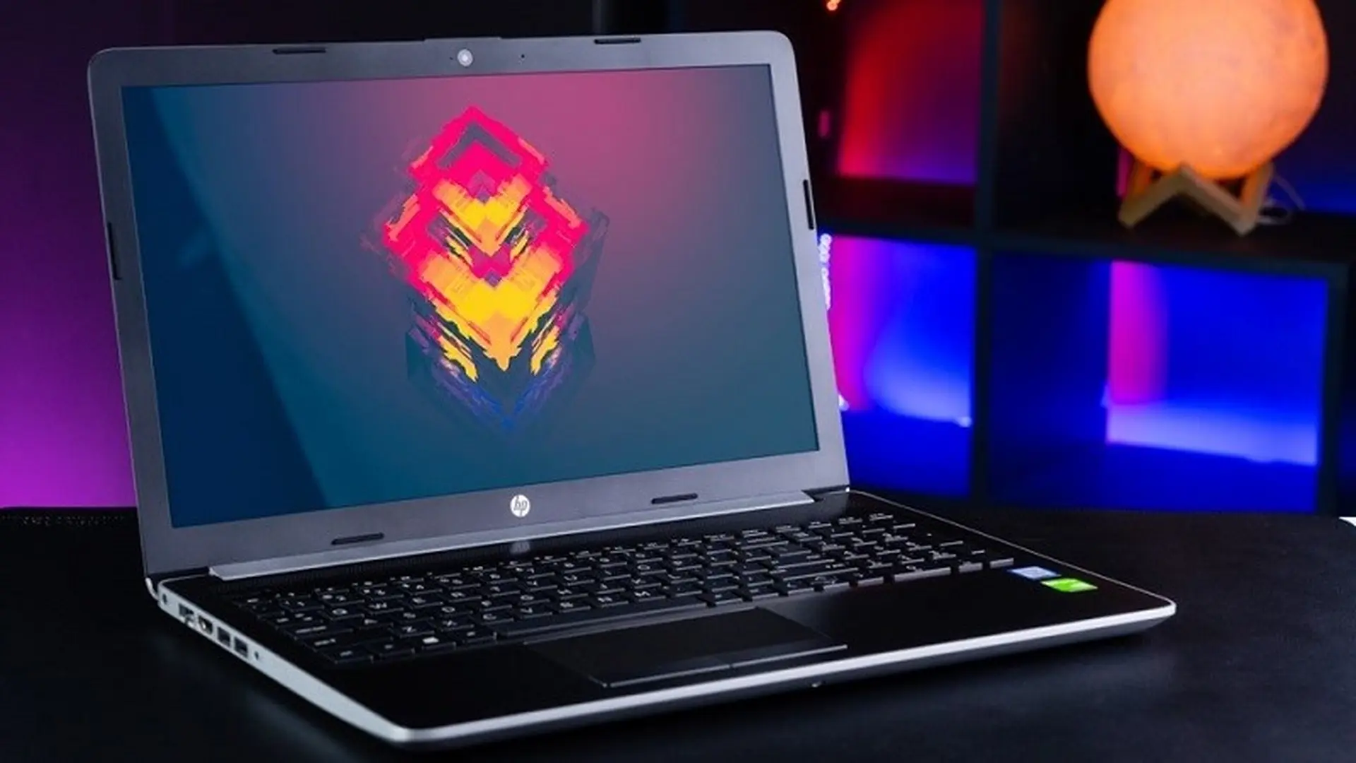 Core i5 4 nhân 8 luồng, card rời 2GB: Đây là laptop có cấu hình tốt nhất tầm giá 14 triệu!