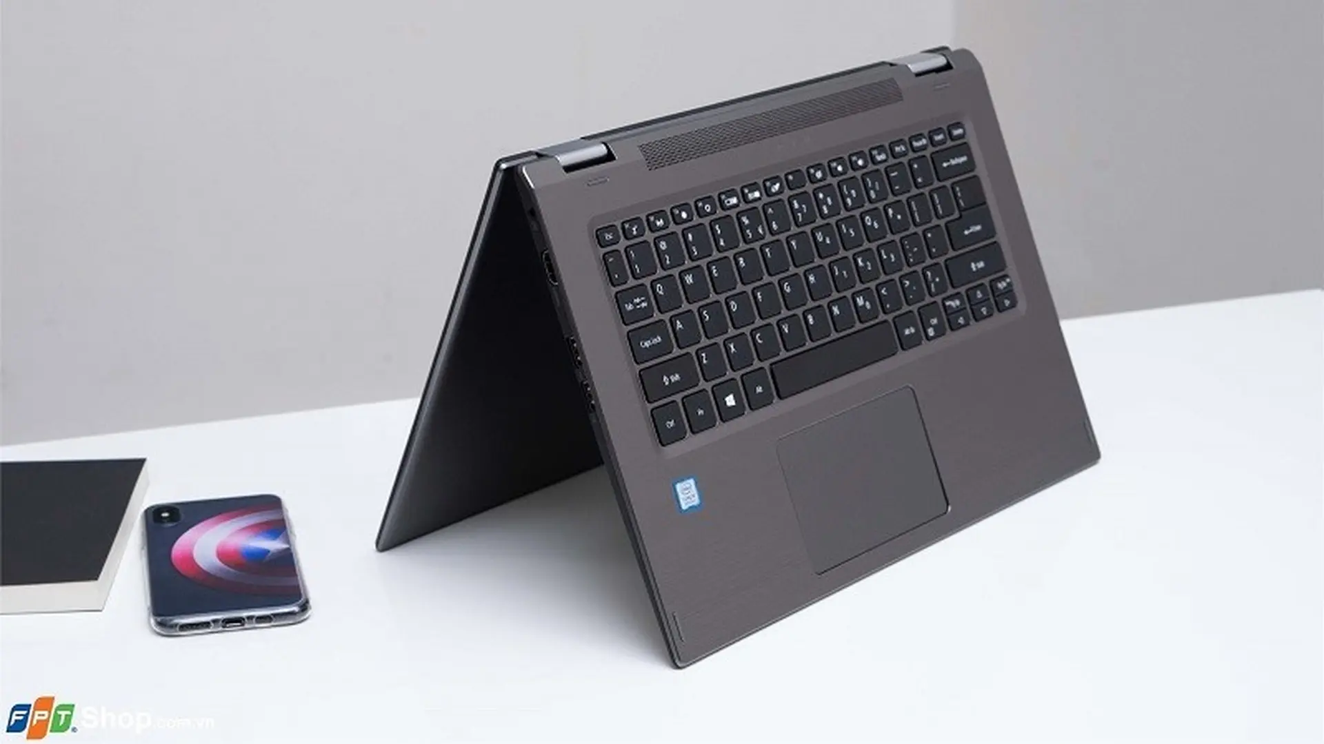 Acer Spin 3: Laptop xoay gập 360 độ, Core i5 4 nhân 8 luồng, giá giảm mạnh đến 2.5 triệu