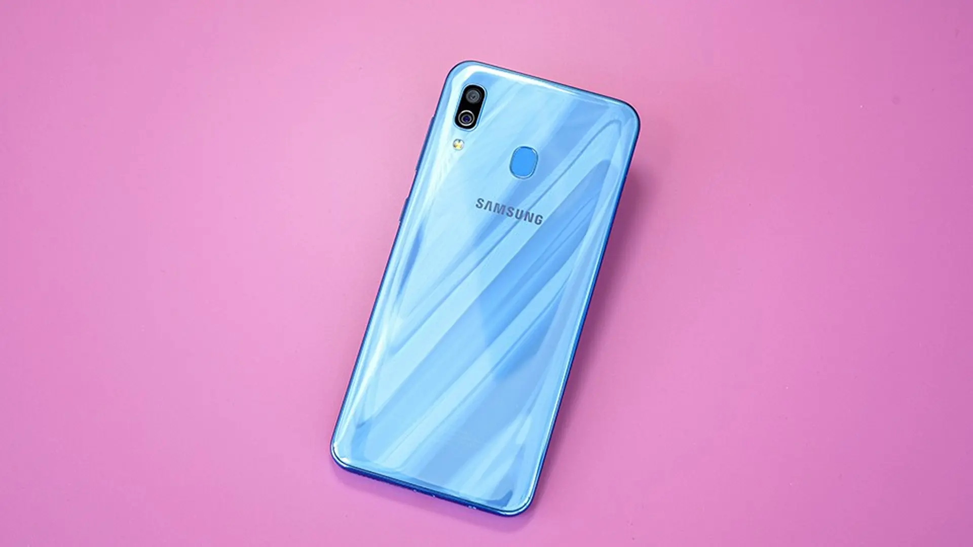 Đôi điều về thiết kế Galaxy A30: smartphone giá rẻ dưới 5 triệu của Samsung