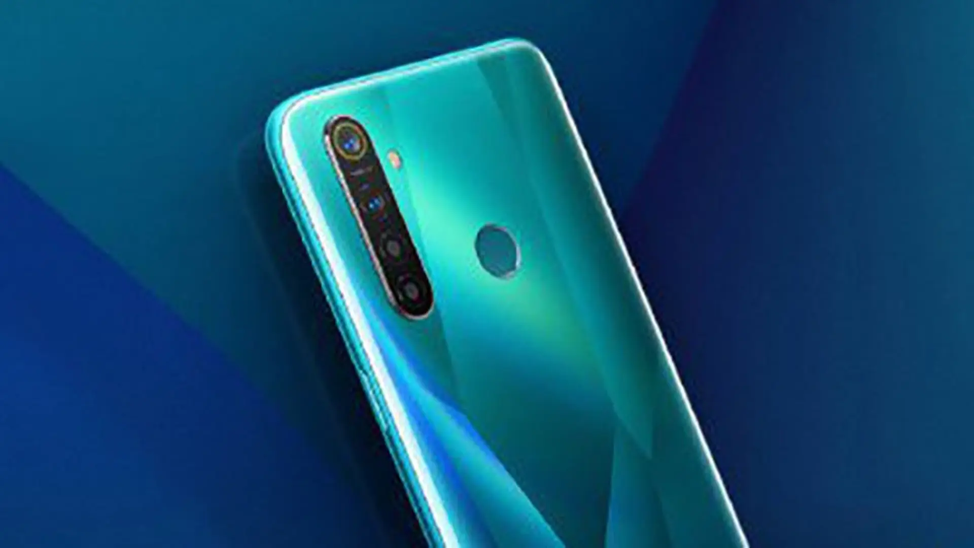 Realme Q bất ngờ lộ ảnh teaser và thực tế, xác nhận là chiếc Realme 5 Pro đổi tên
