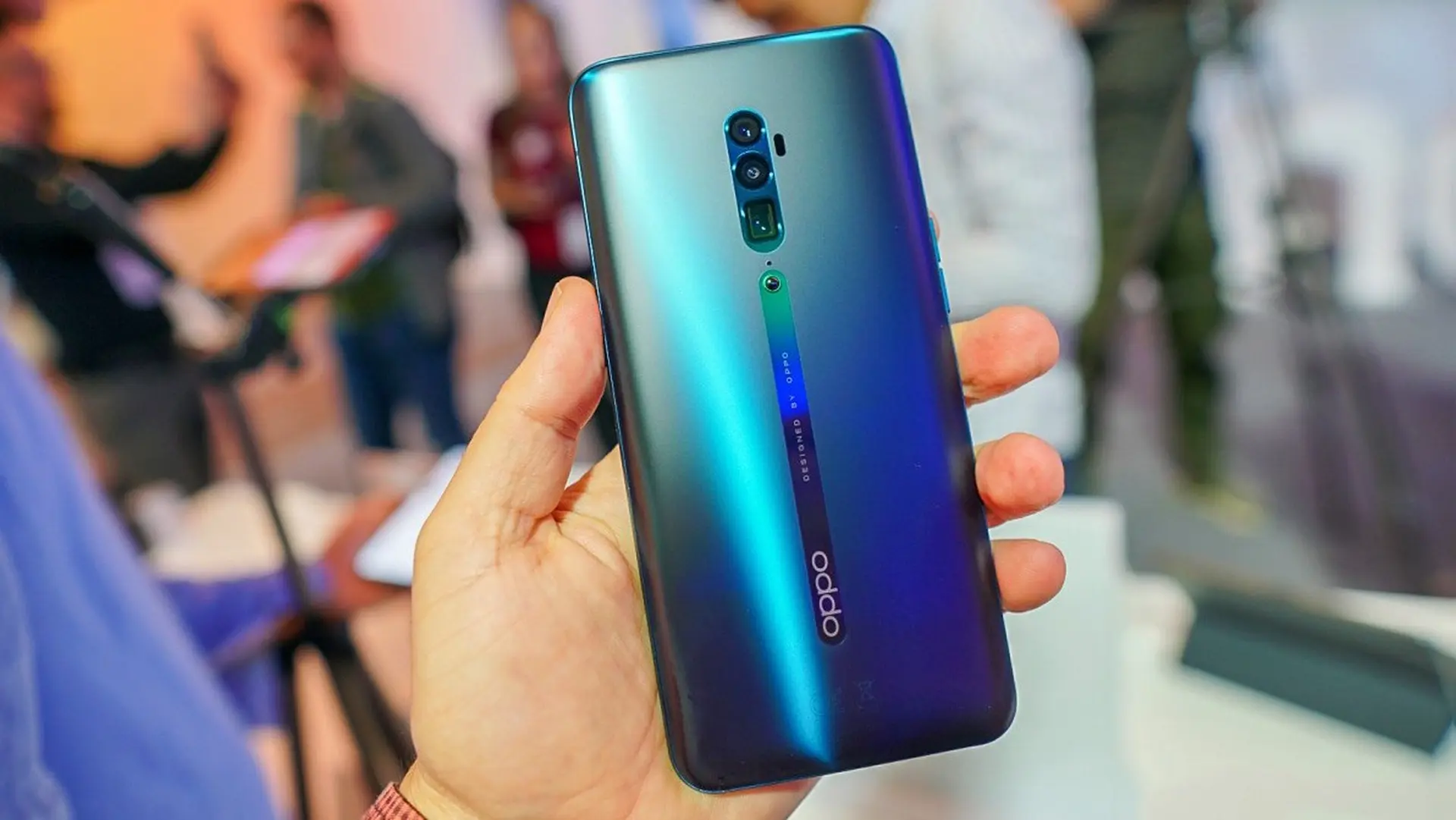 OPPO sẽ ra mắt một điện thoại thông minh Reno mới trong tháng 8 này