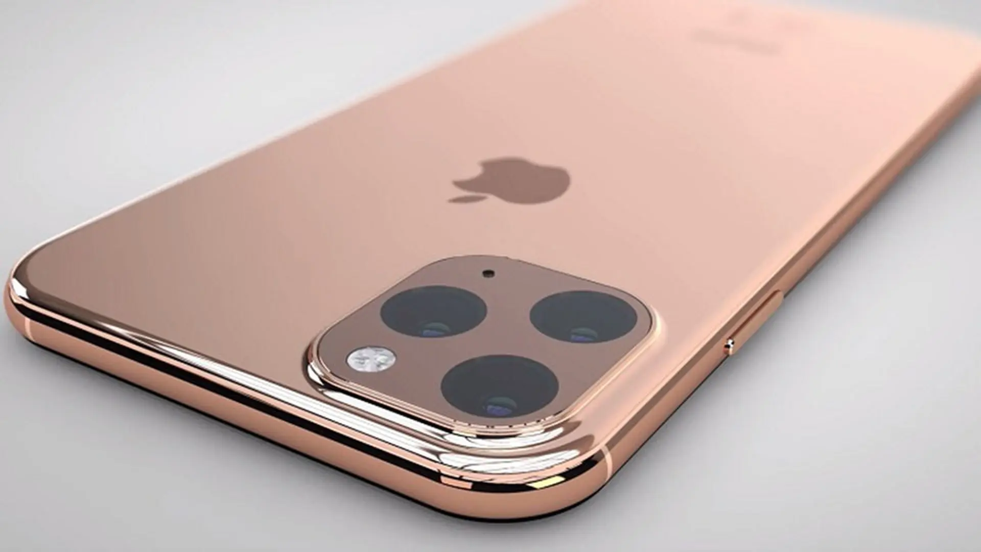 Chủ tịch SoftBank hé lộ ngày ra mắt iPhone 2019