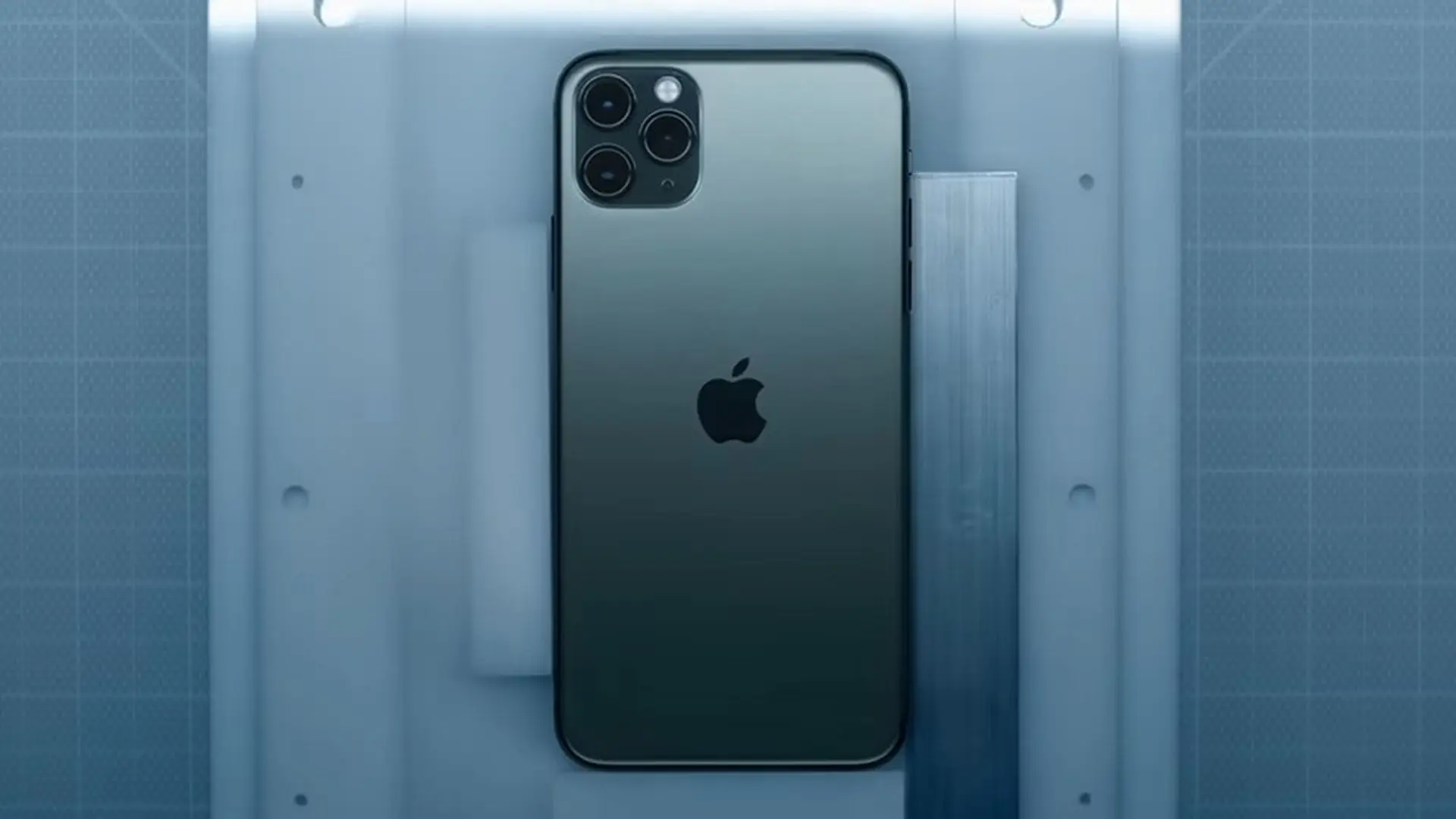 Ngắm iPhone 11 và iPhone 11 Pro khoe dáng trong video chính thức