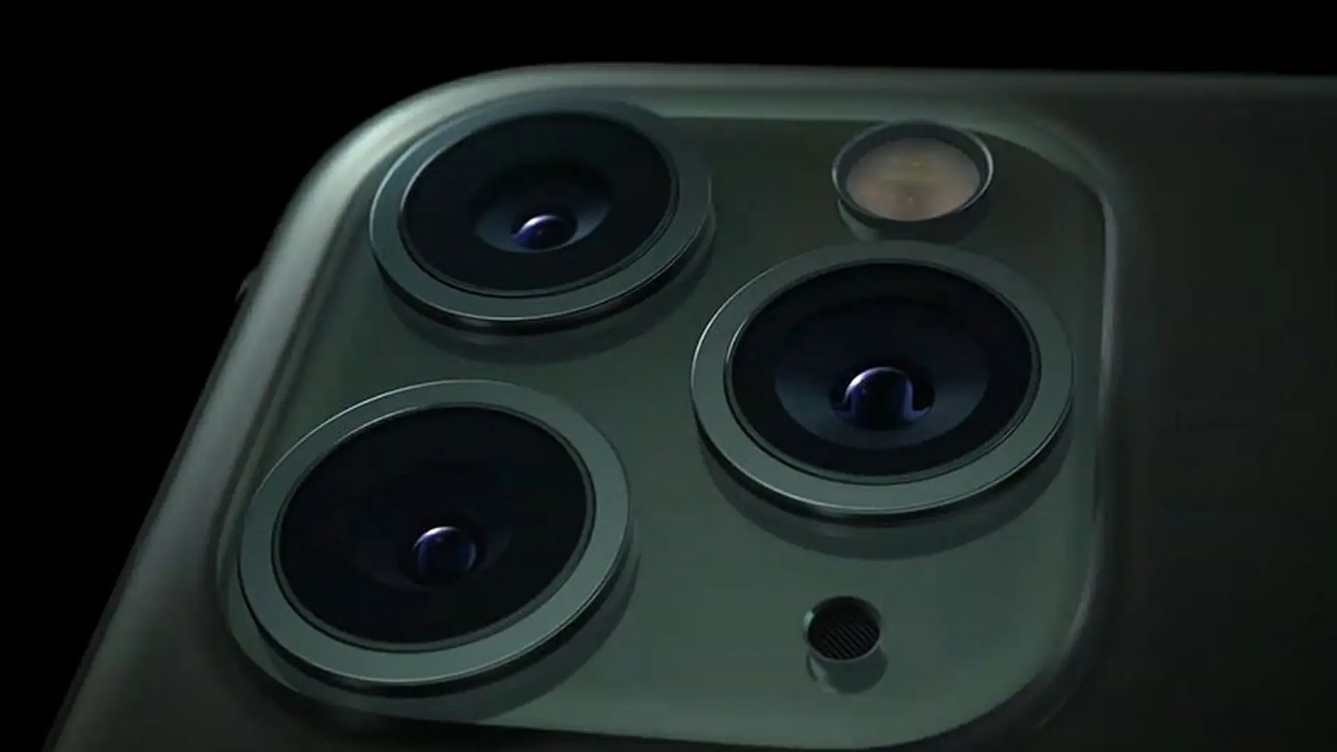 Tại sao iPhone 11 Pro và iPhone 11 Pro Max có 3 camera?