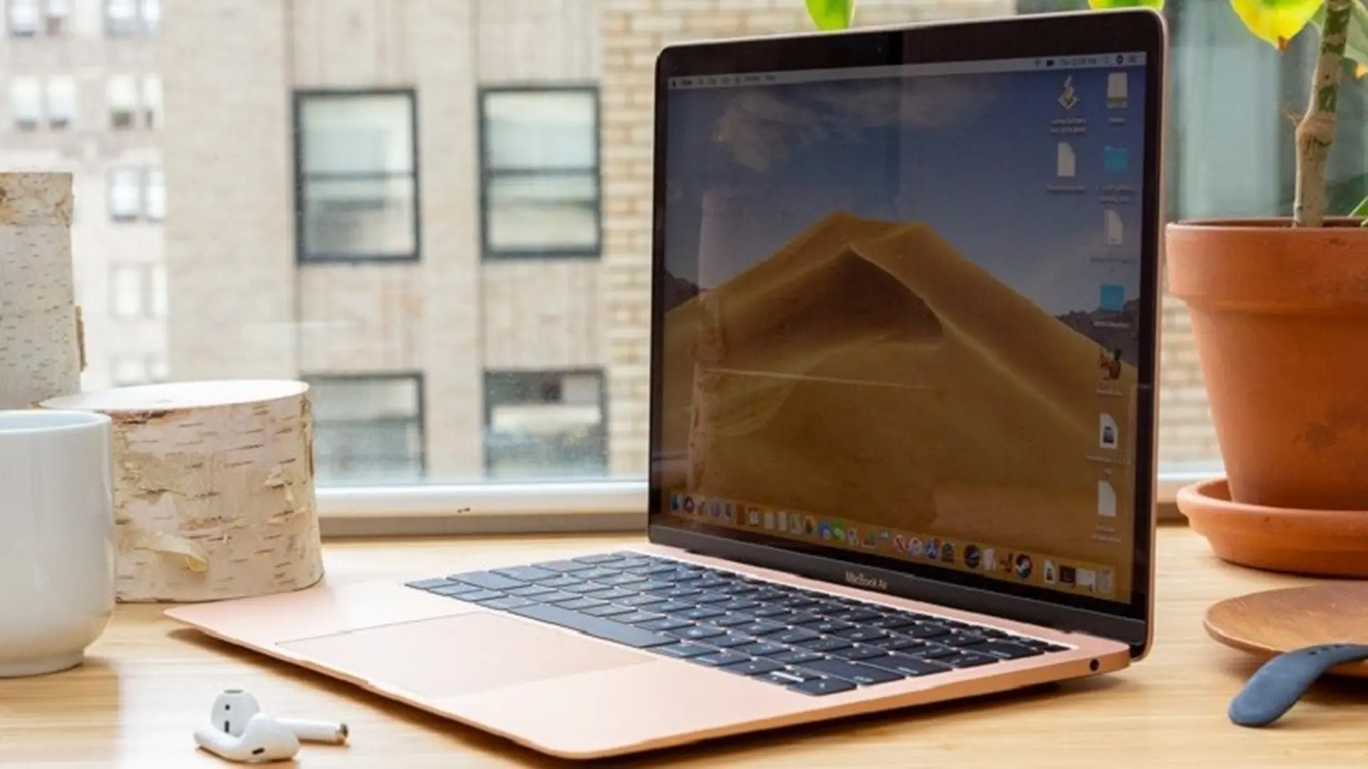 MacBook Air 2019 giảm mạnh, mua ngay lúc này