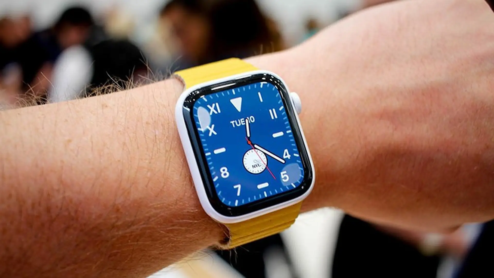 Những điều khiến bạn đổ gục trước sự quyến rũ của Apple Watch Series 5